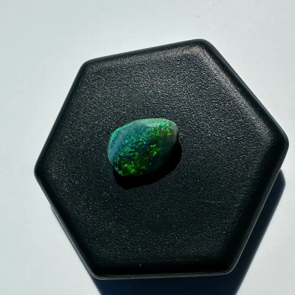 Lightning Ridge Semi Black Opal 0.8carat Solid Hand - Cut
