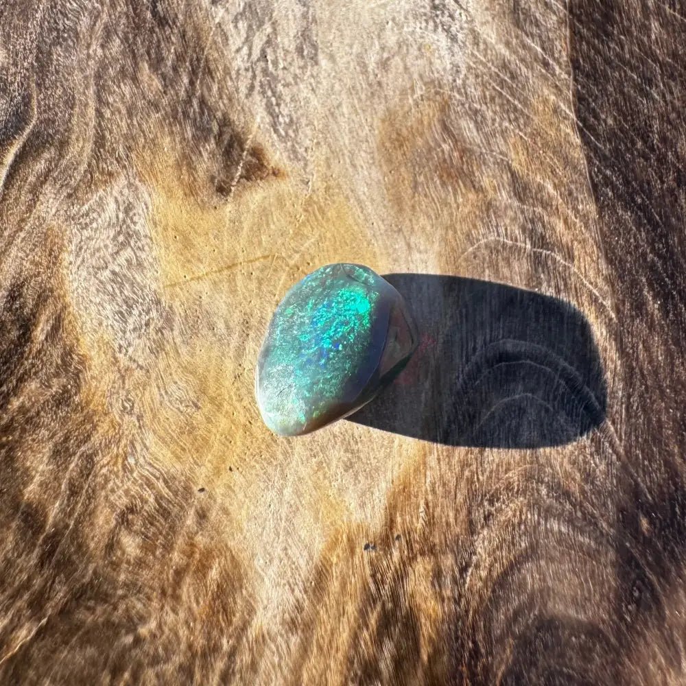 Lightning Ridge Semi Black Opal 0.8carat Solid Hand - Cut