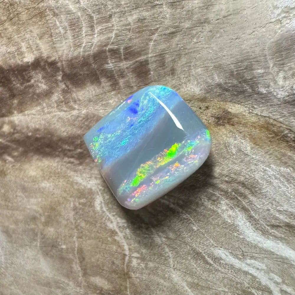 Iridescent opal gemstone from Lightning Ridge Semi Black Opal 3.5 carats solid hand-cut