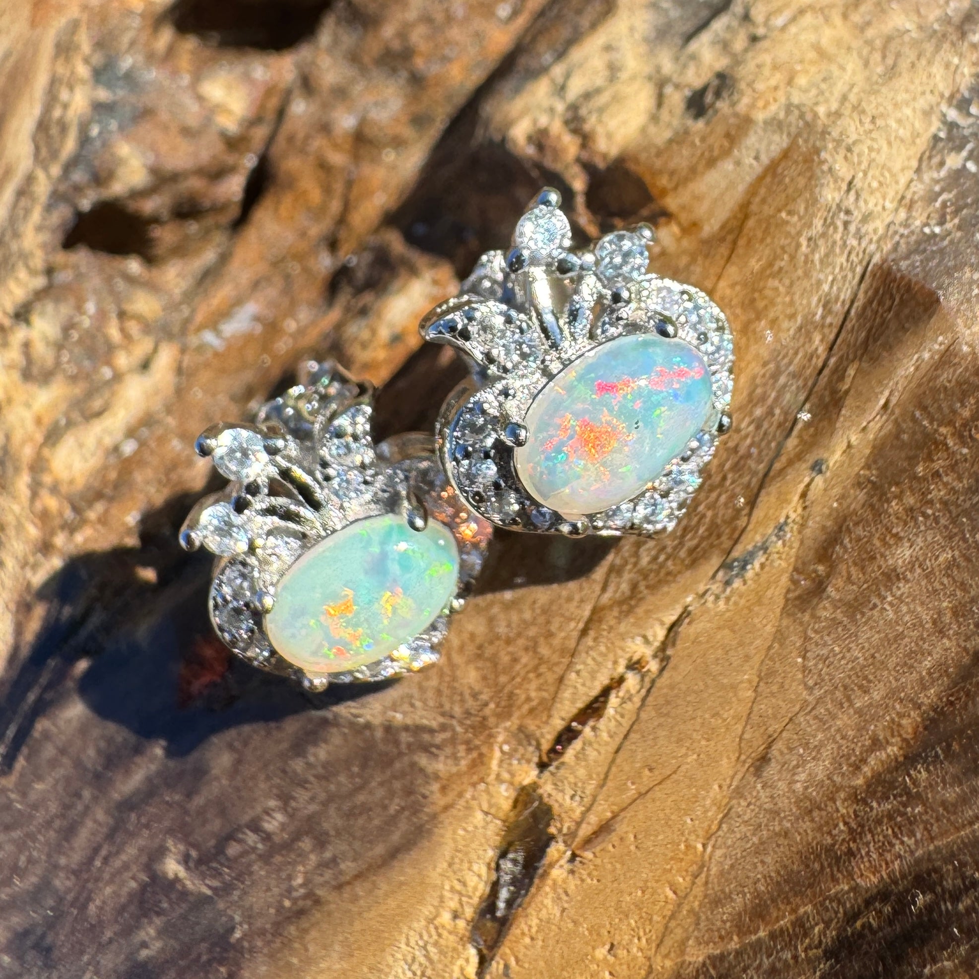 Marrawah Flow - 0.6ct Coober Pedy Opal 925 Silver Apple Earrings