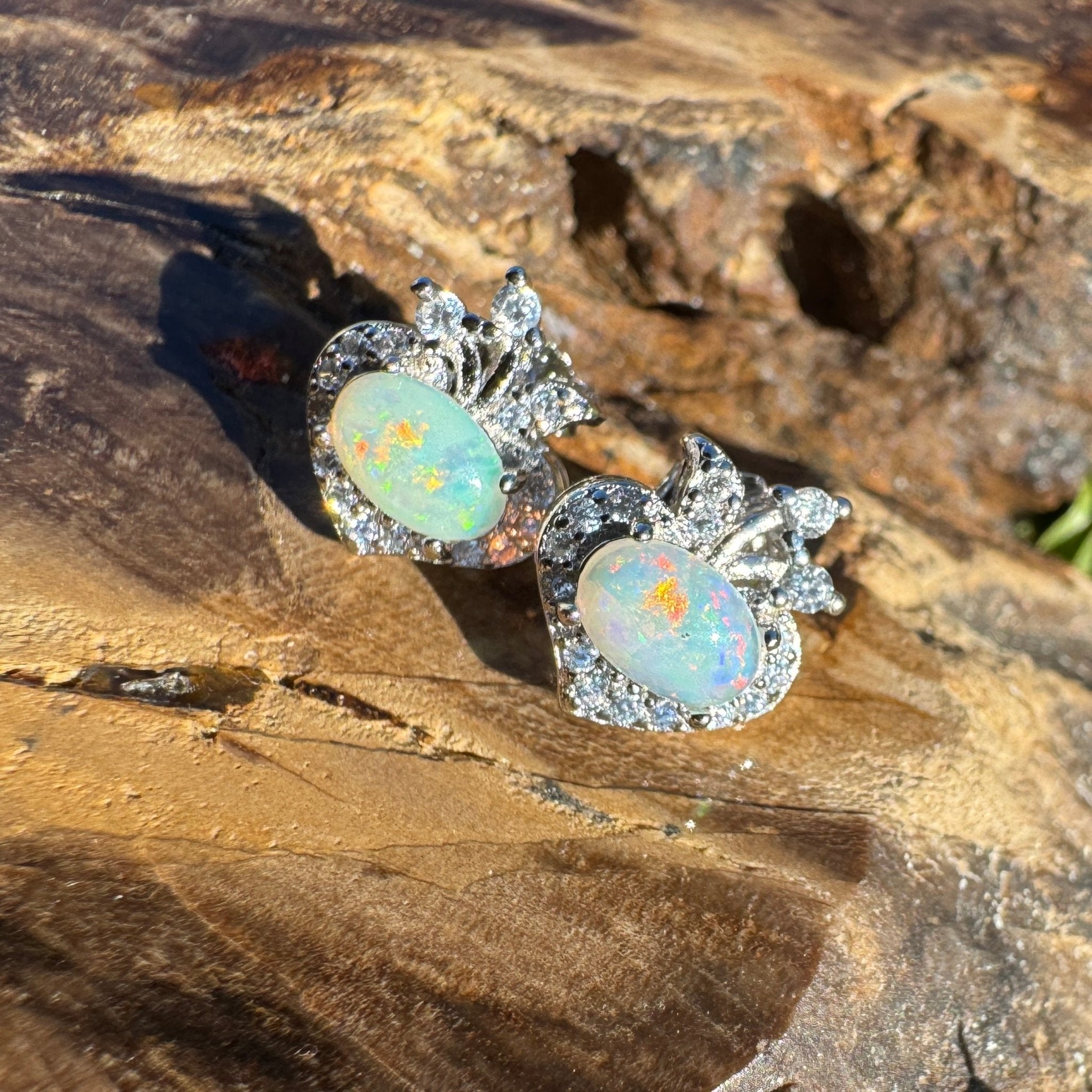 Marrawah Flow - 0.6ct Coober Pedy Opal 925 Silver Apple Earrings