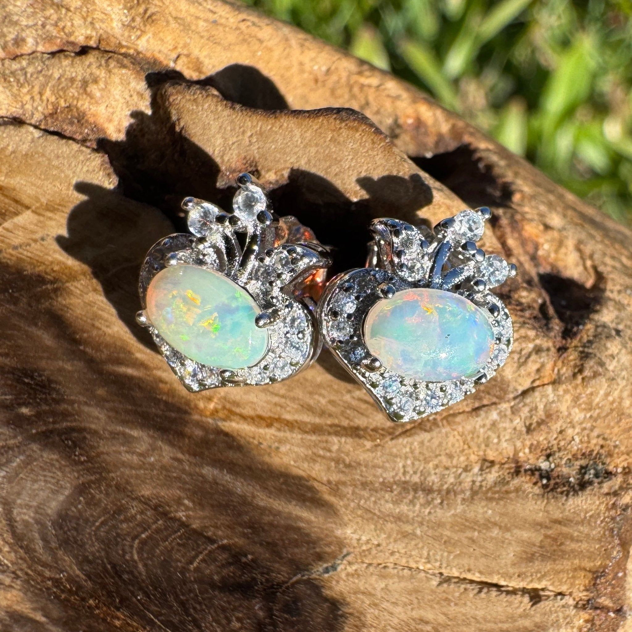 Marrawah Flow - 0.6ct Coober Pedy Opal 925 Silver Apple Earrings