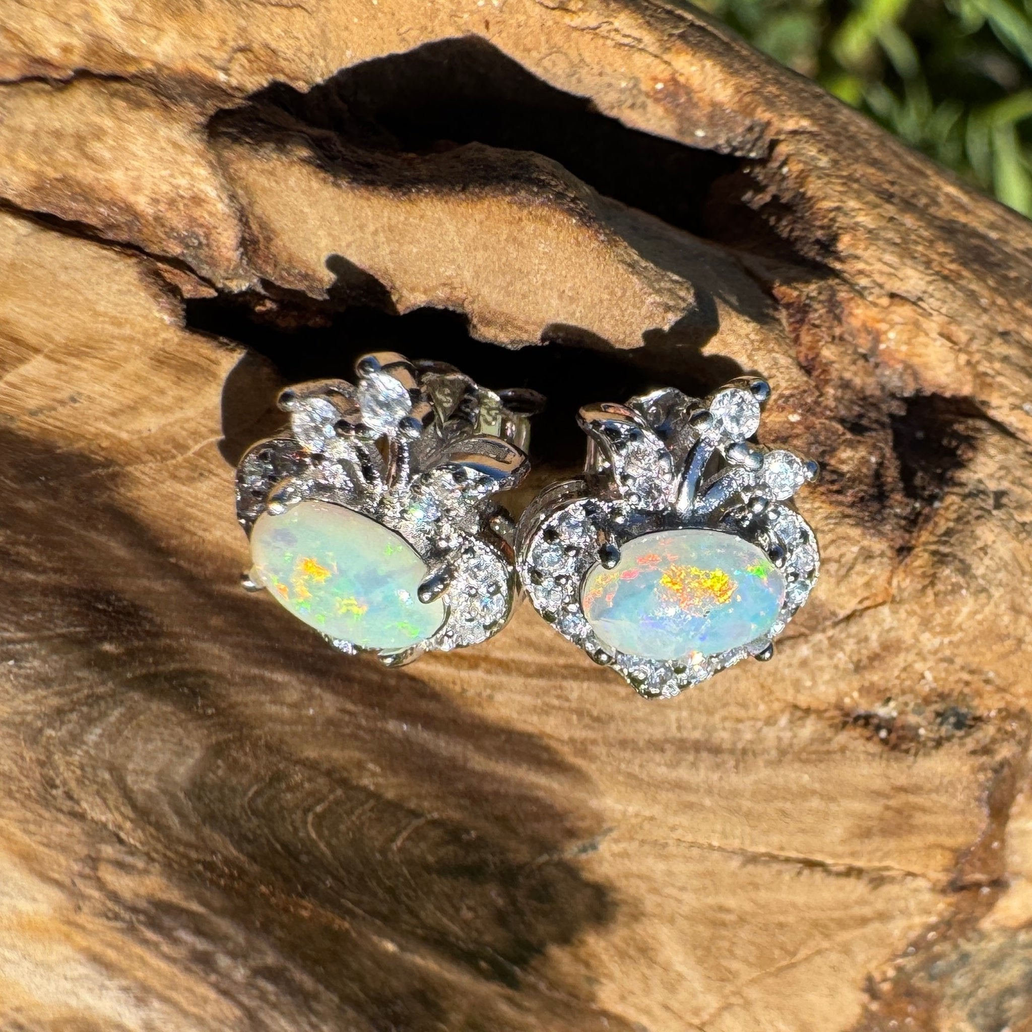 Marrawah Flow - 0.6ct Coober Pedy Opal 925 Silver Apple Earrings