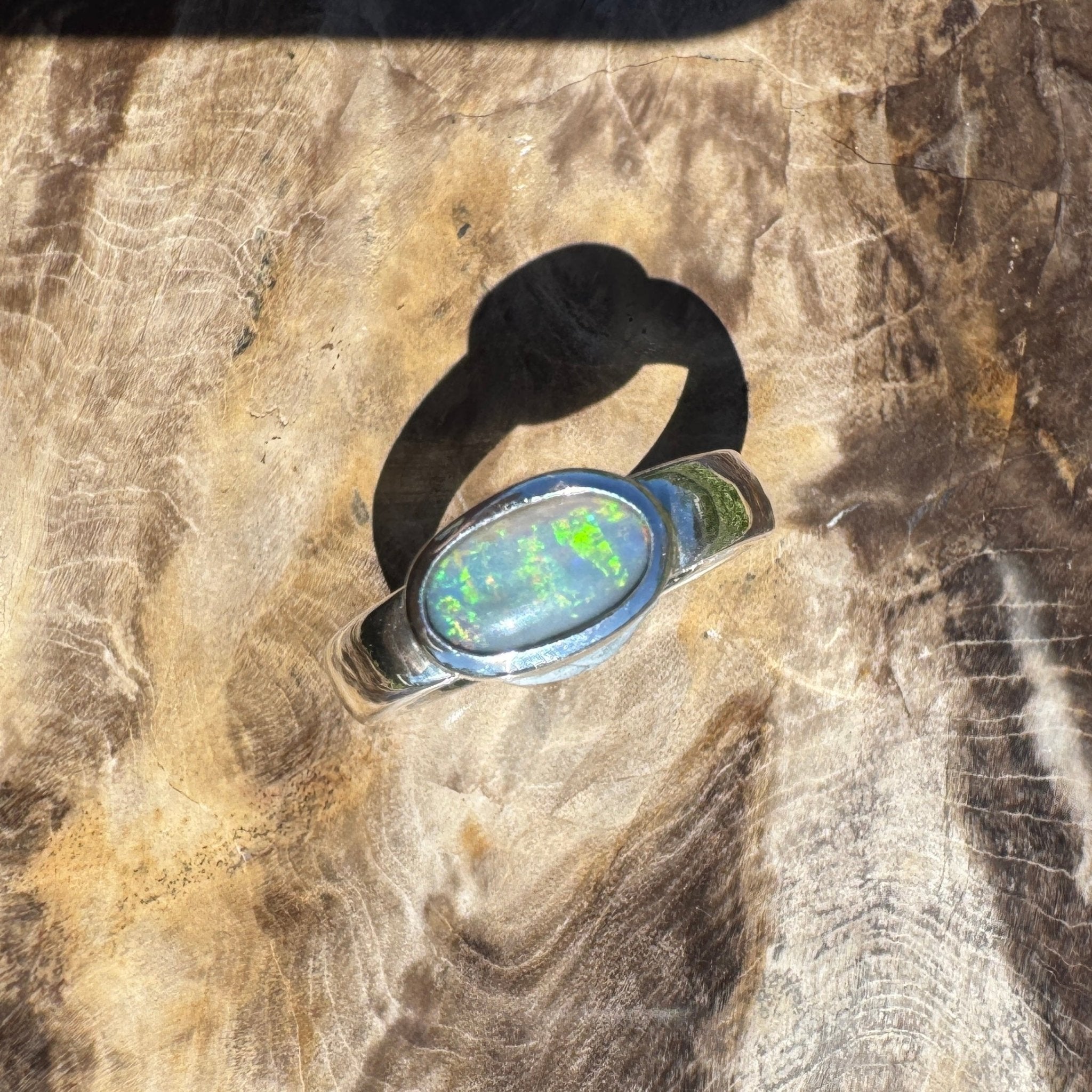 Mintabie Horizon – 1ct Solid Lightning Ridge Opal 925 Sterling Silver Ring