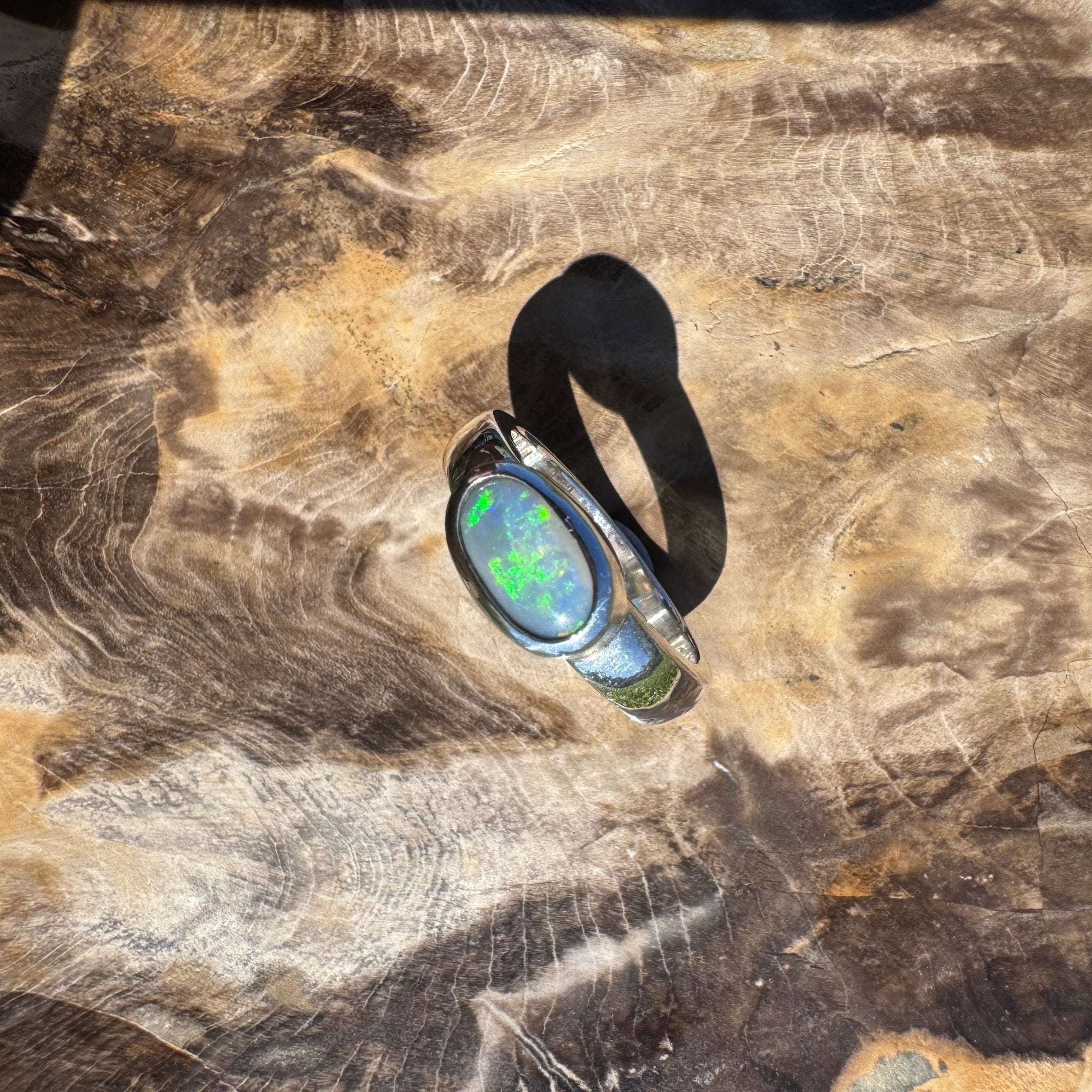 Mintabie Horizon – 1ct Solid Lightning Ridge Opal 925 Sterling Silver Ring