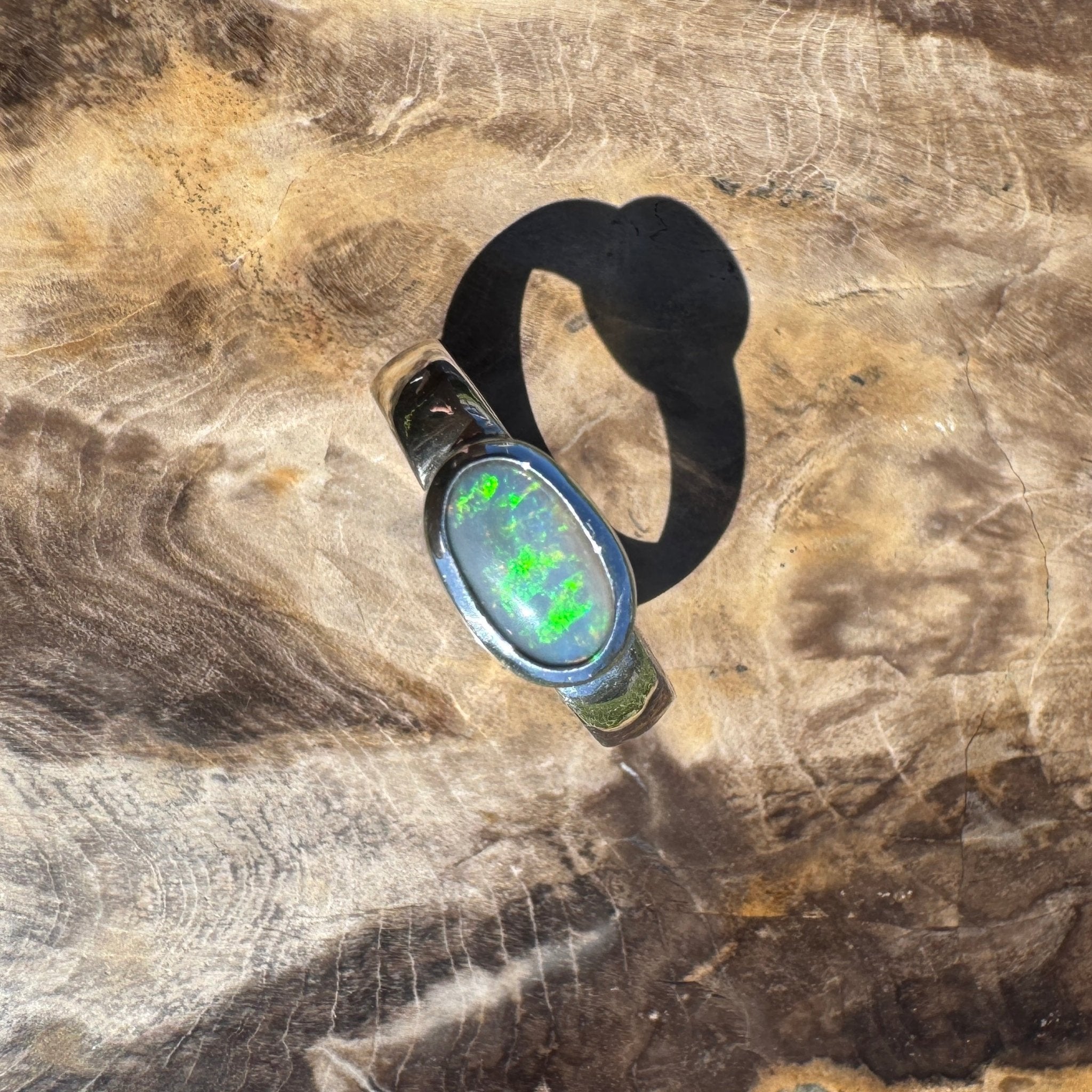 Mintabie Horizon – 1ct Solid Lightning Ridge Opal 925 Sterling Silver Ring