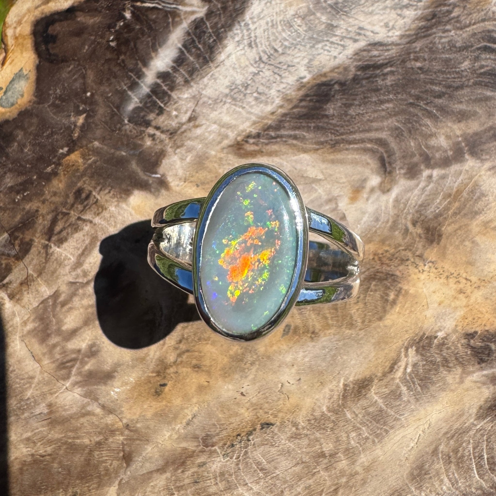 Mintabie Radiance – 3.00ct Solid Mintabie Opal 925 Sterling Silver Ring