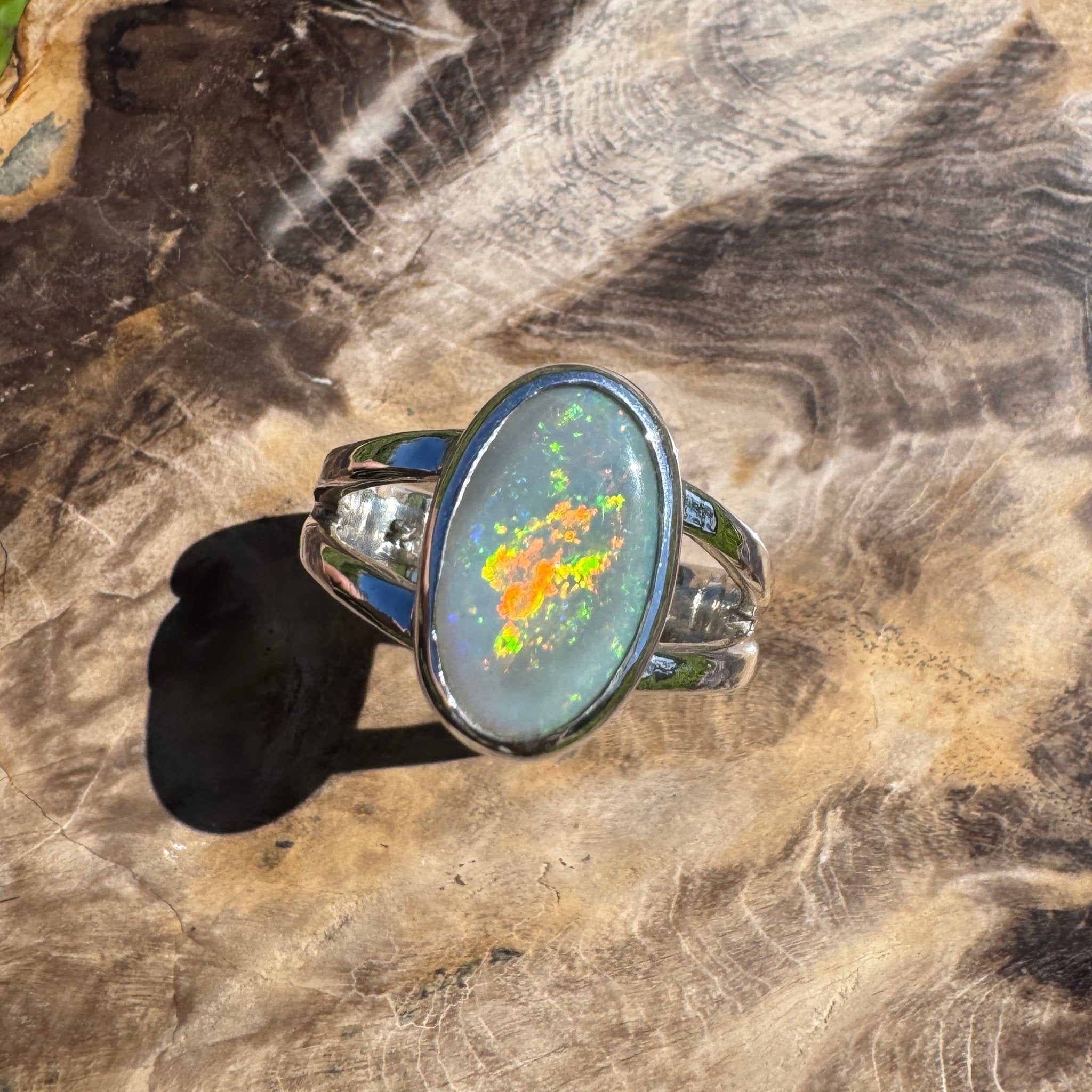 Mintabie Radiance – 3.00ct Solid Mintabie Opal 925 Sterling Silver Ring