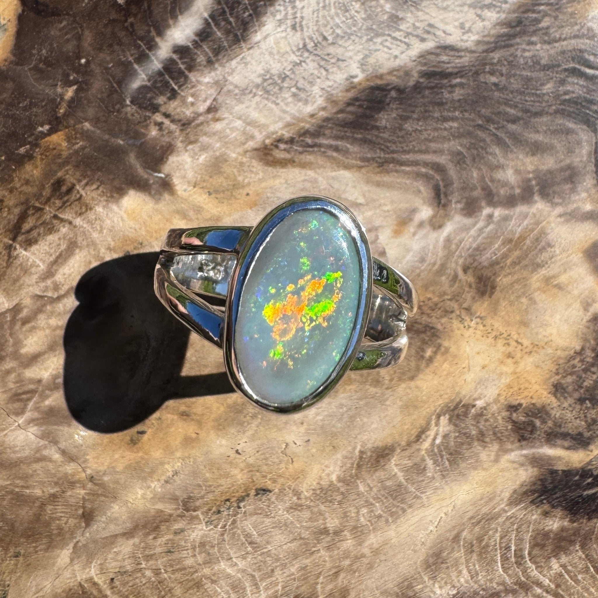 Mintabie Radiance – 3.00ct Solid Mintabie Opal 925 Sterling Silver Ring