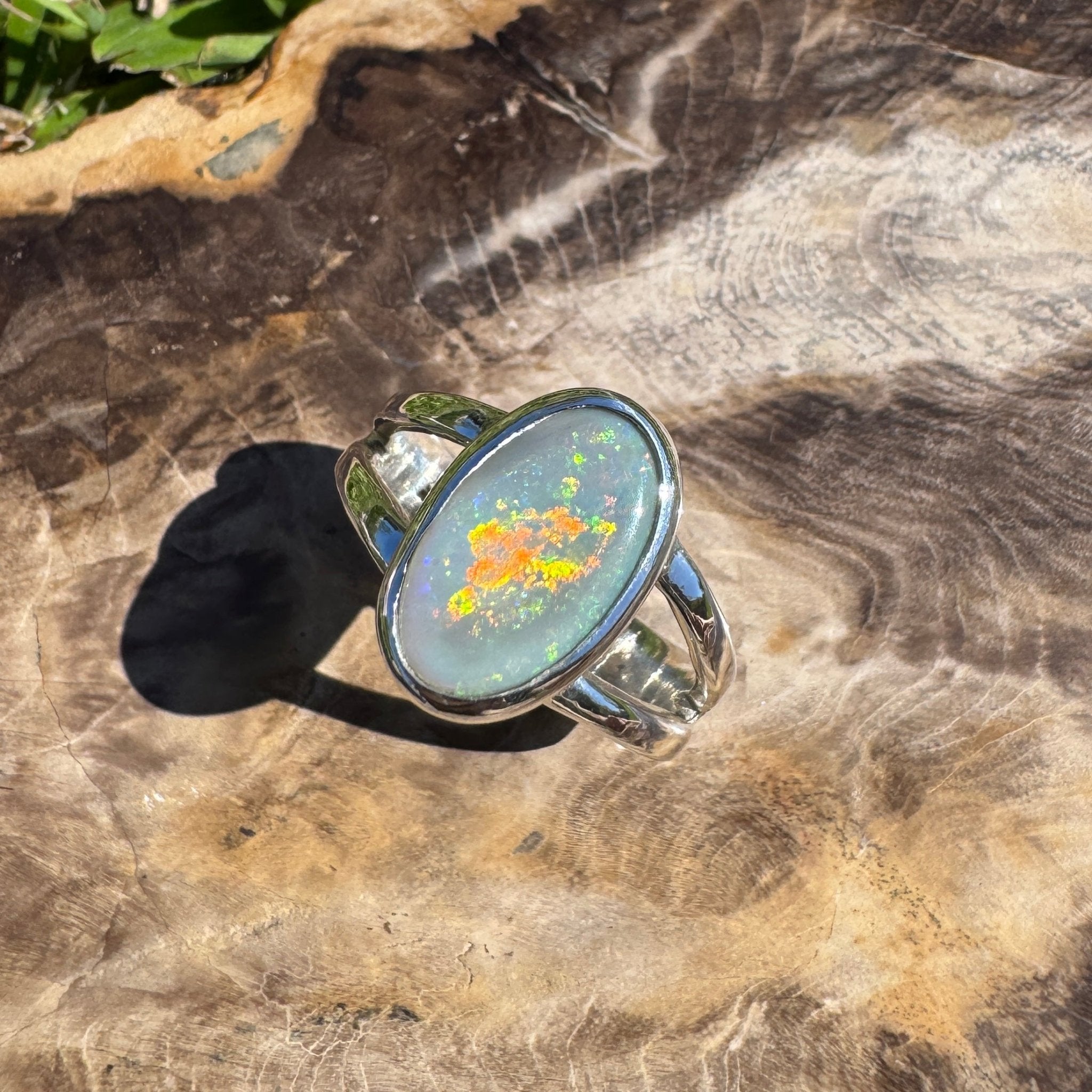 Mintabie Radiance – 3.00ct Solid Mintabie Opal 925 Sterling Silver Ring