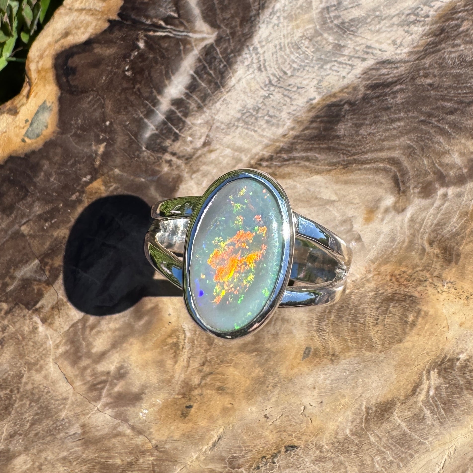 Mintabie Radiance – 3.00ct Solid Mintabie Opal 925 Sterling Silver Ring