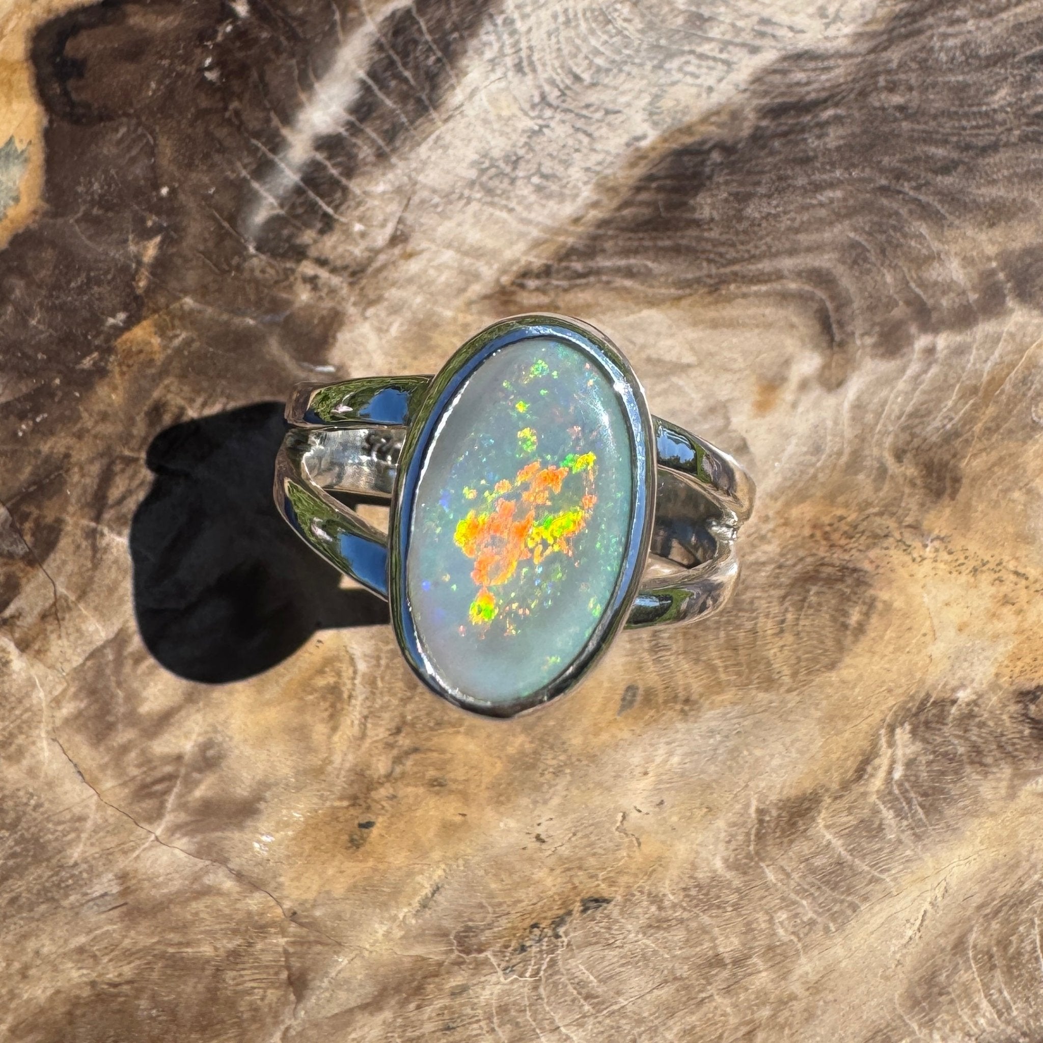 Mintabie Radiance – 3.00ct Solid Mintabie Opal 925 Sterling Silver Ring