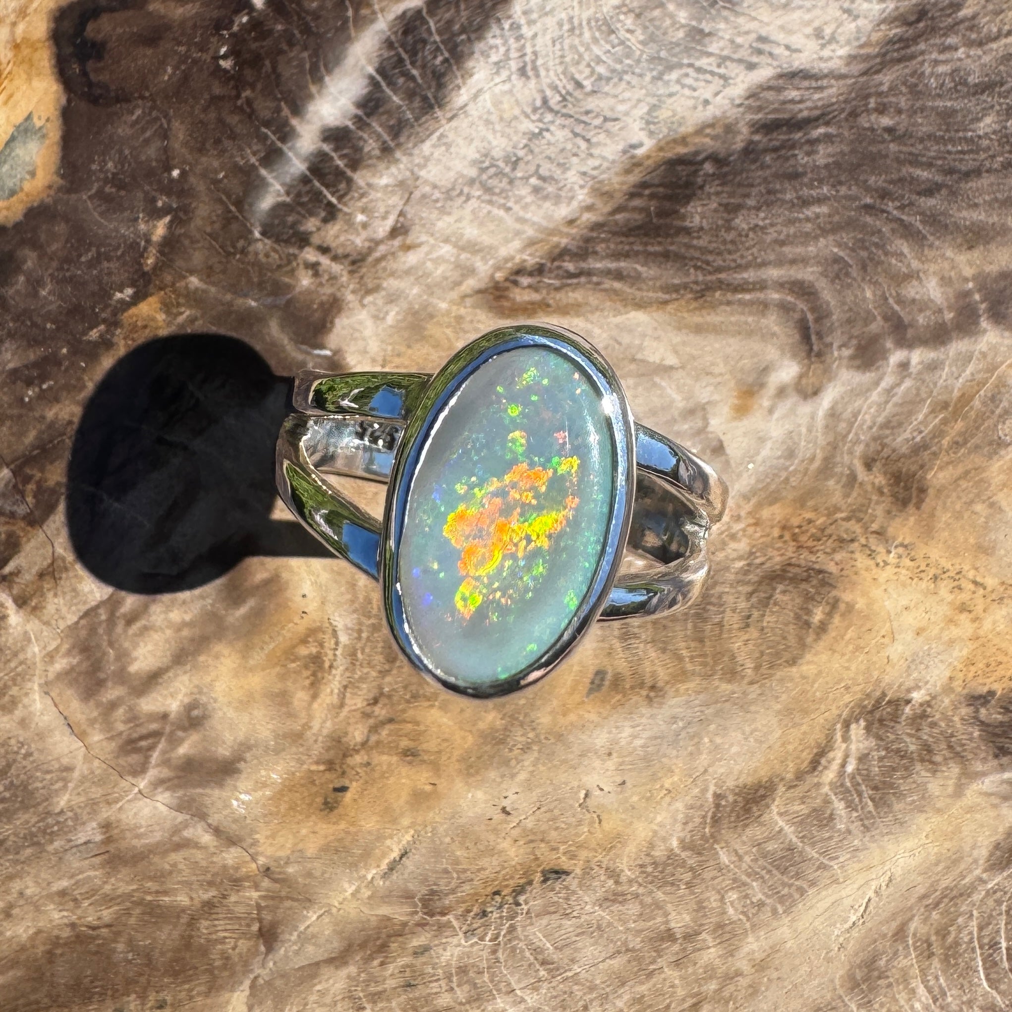 Mintabie Radiance – 3.00ct Solid Mintabie Opal 925 Sterling Silver Ring