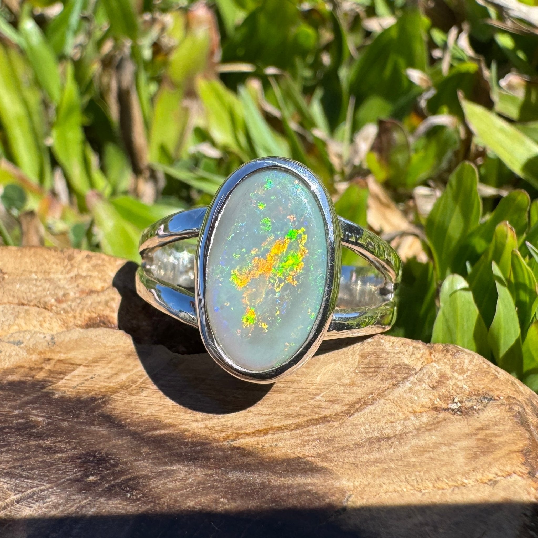 Mintabie Radiance – 3.00ct Solid Mintabie Opal 925 Sterling Silver Ring