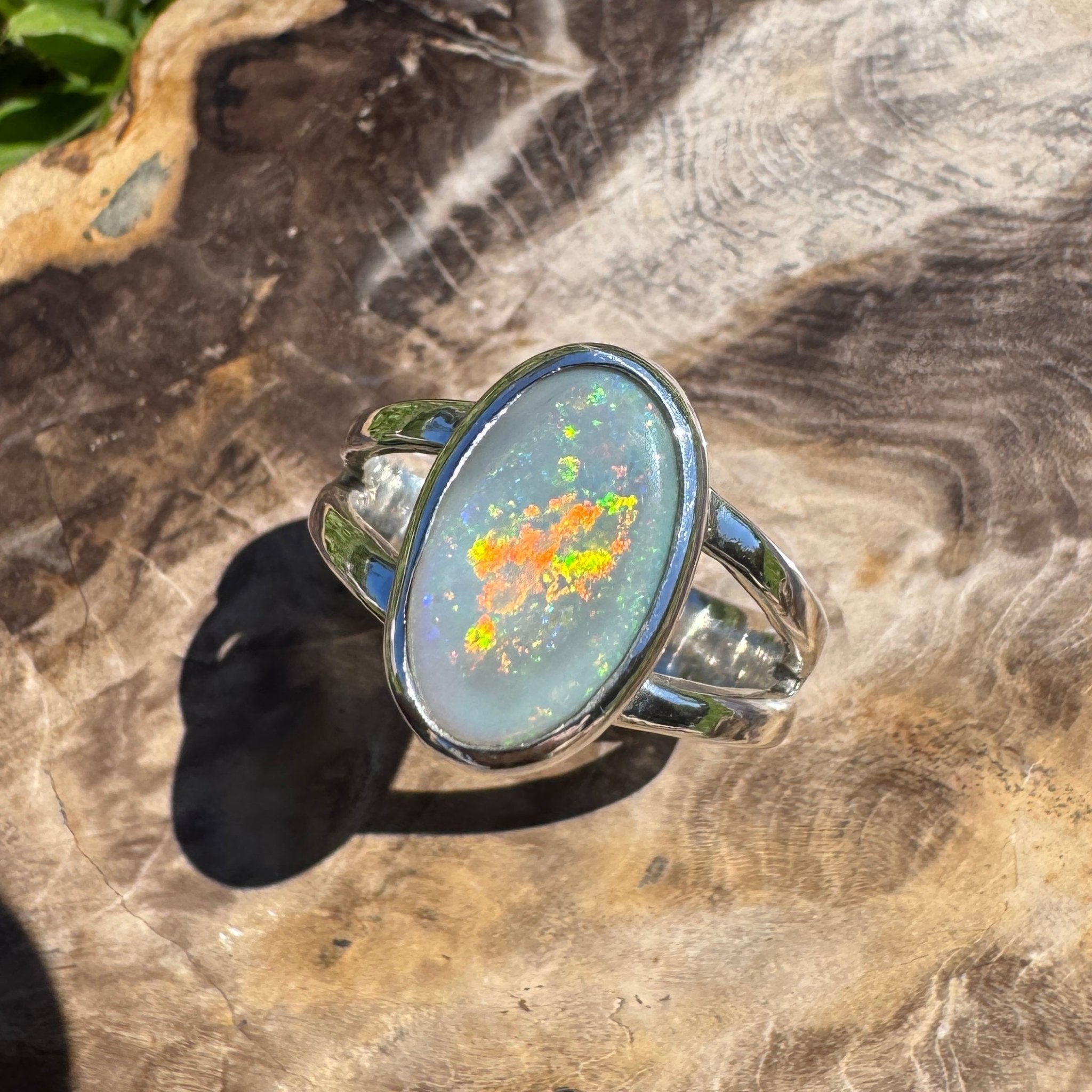 Mintabie Radiance – 3.00ct Solid Mintabie Opal 925 Sterling Silver Ring