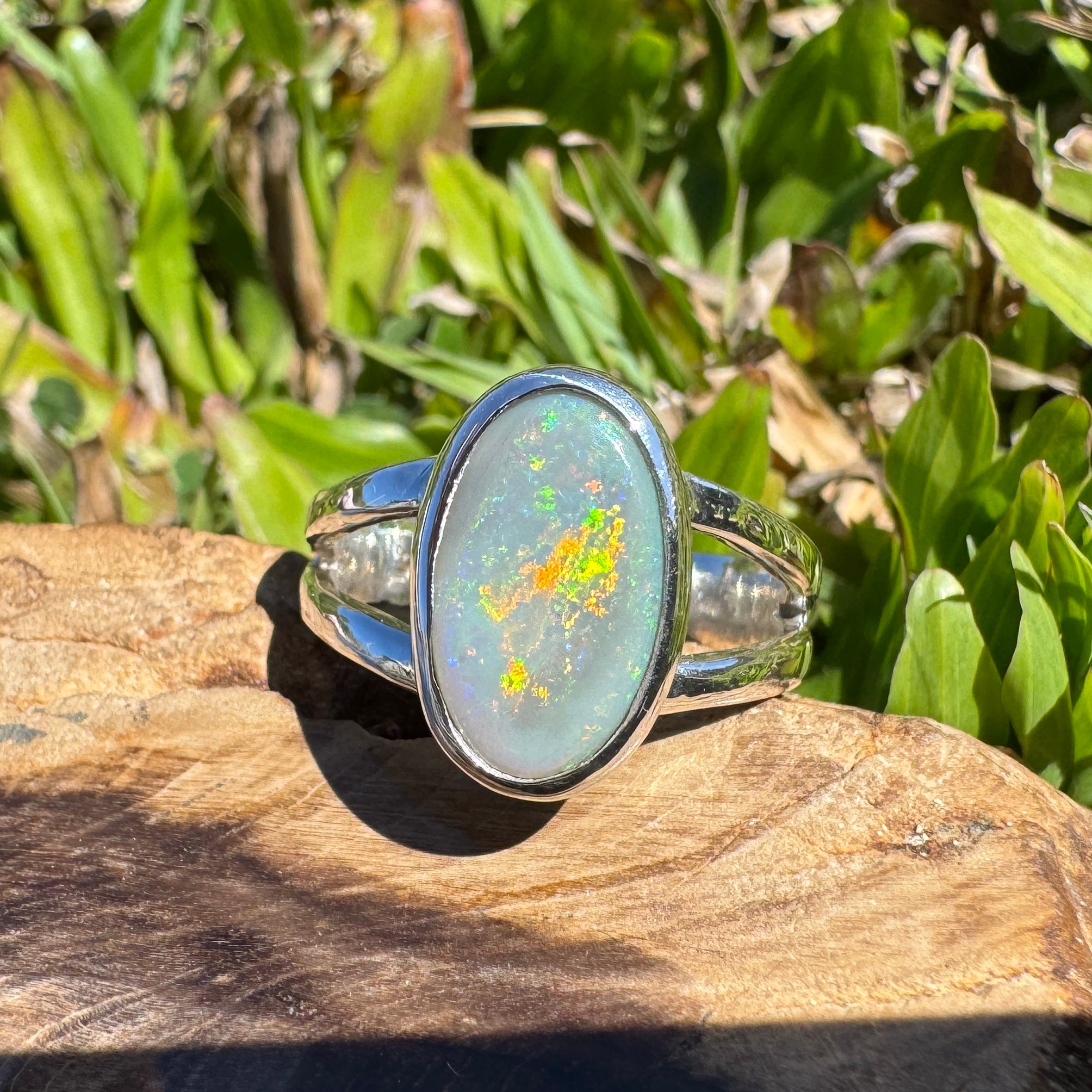 Mintabie Radiance – 3.00ct Solid Mintabie Opal 925 Sterling Silver Ring