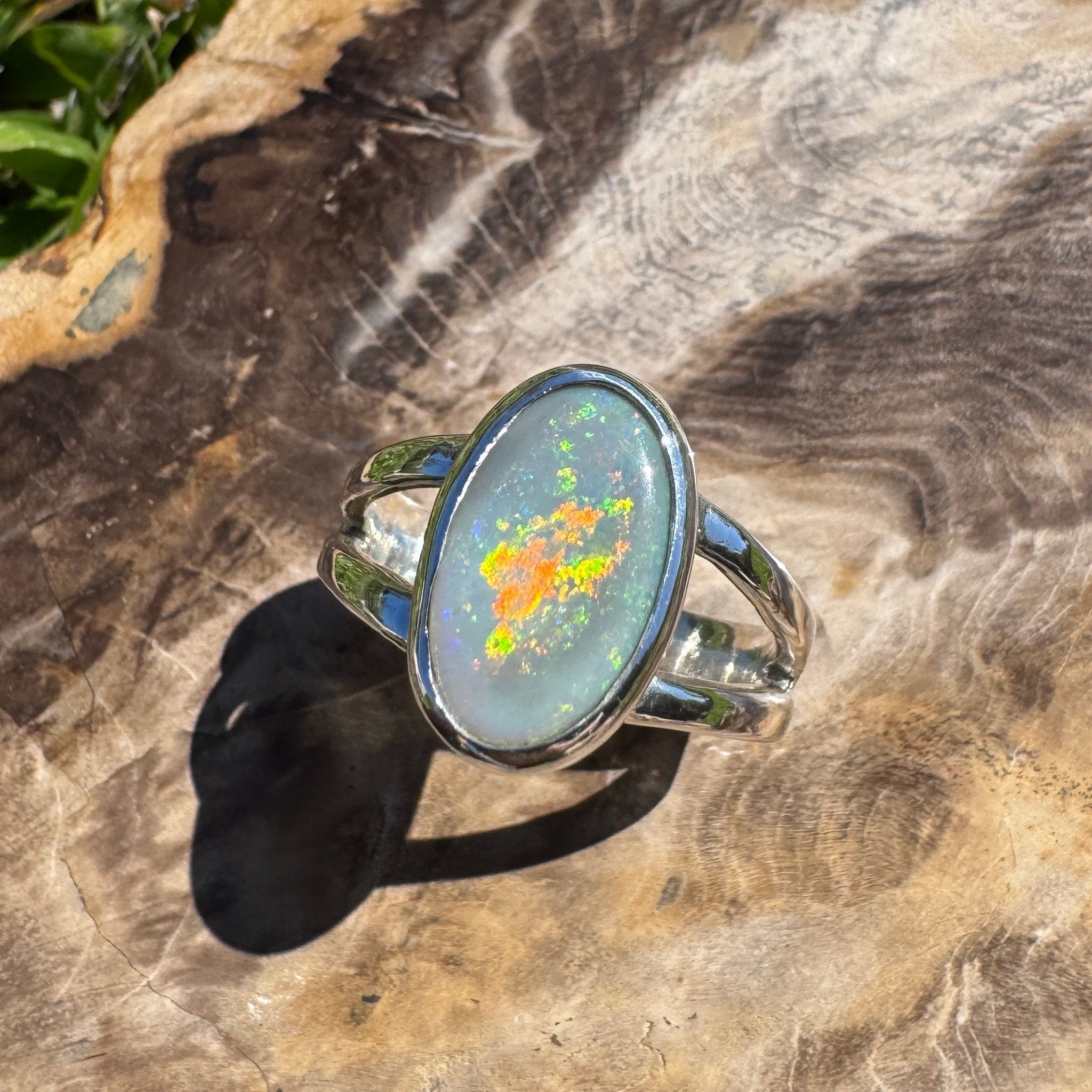 Mintabie Radiance – 3.00ct Solid Mintabie Opal 925 Sterling Silver Ring