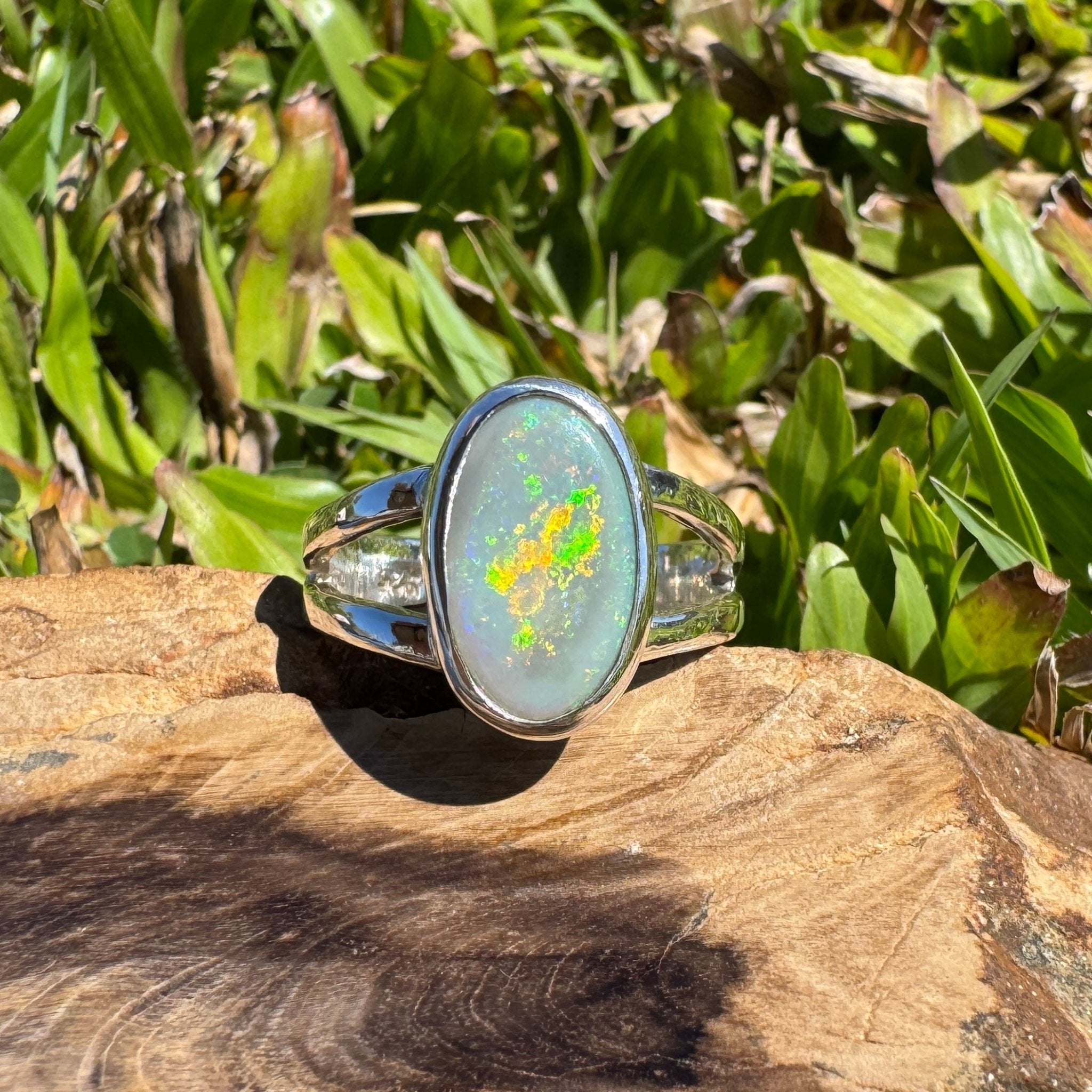 Mintabie Radiance – 3.00ct Solid Mintabie Opal 925 Sterling Silver Ring