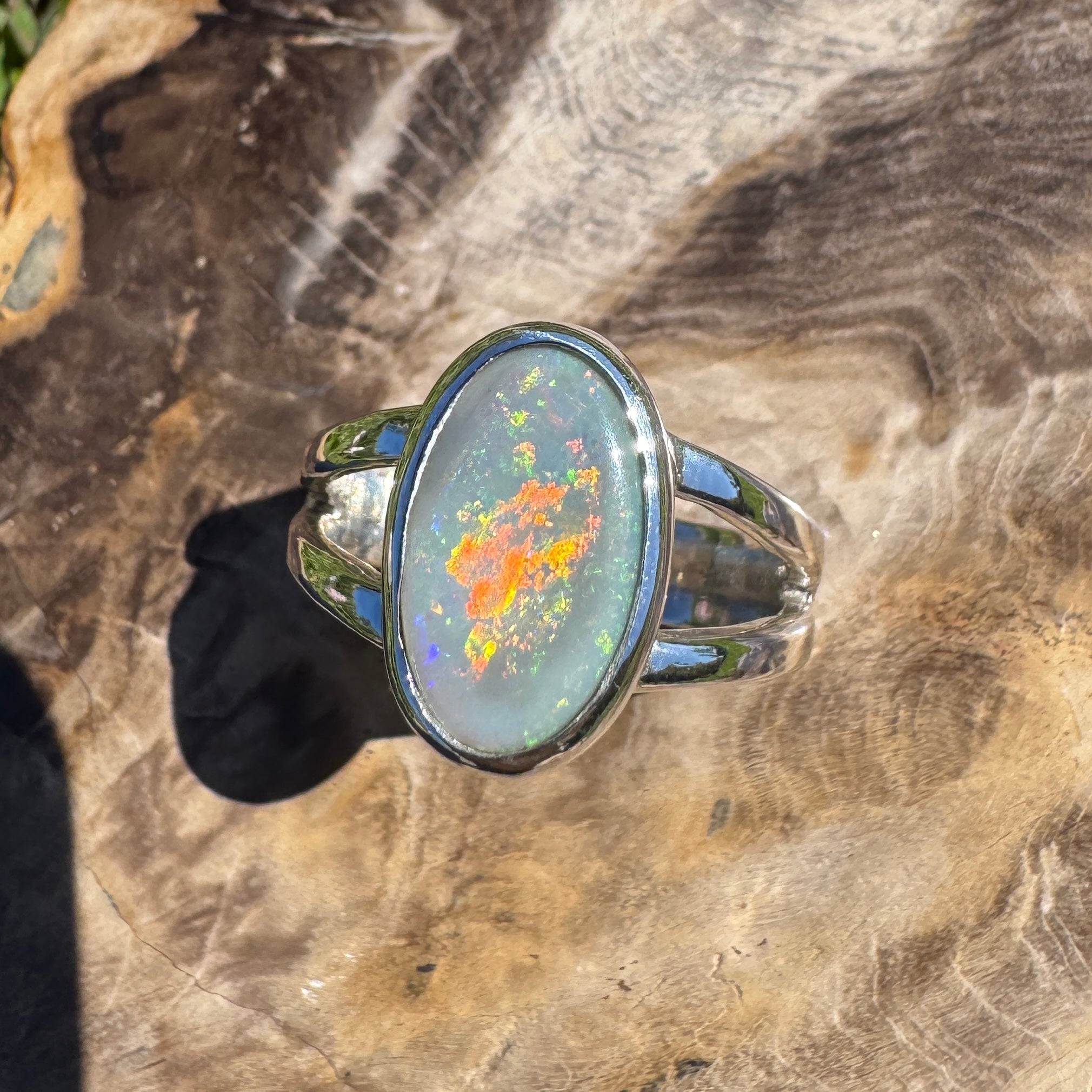 Mintabie Radiance – 3.00ct Solid Mintabie Opal 925 Sterling Silver Ring