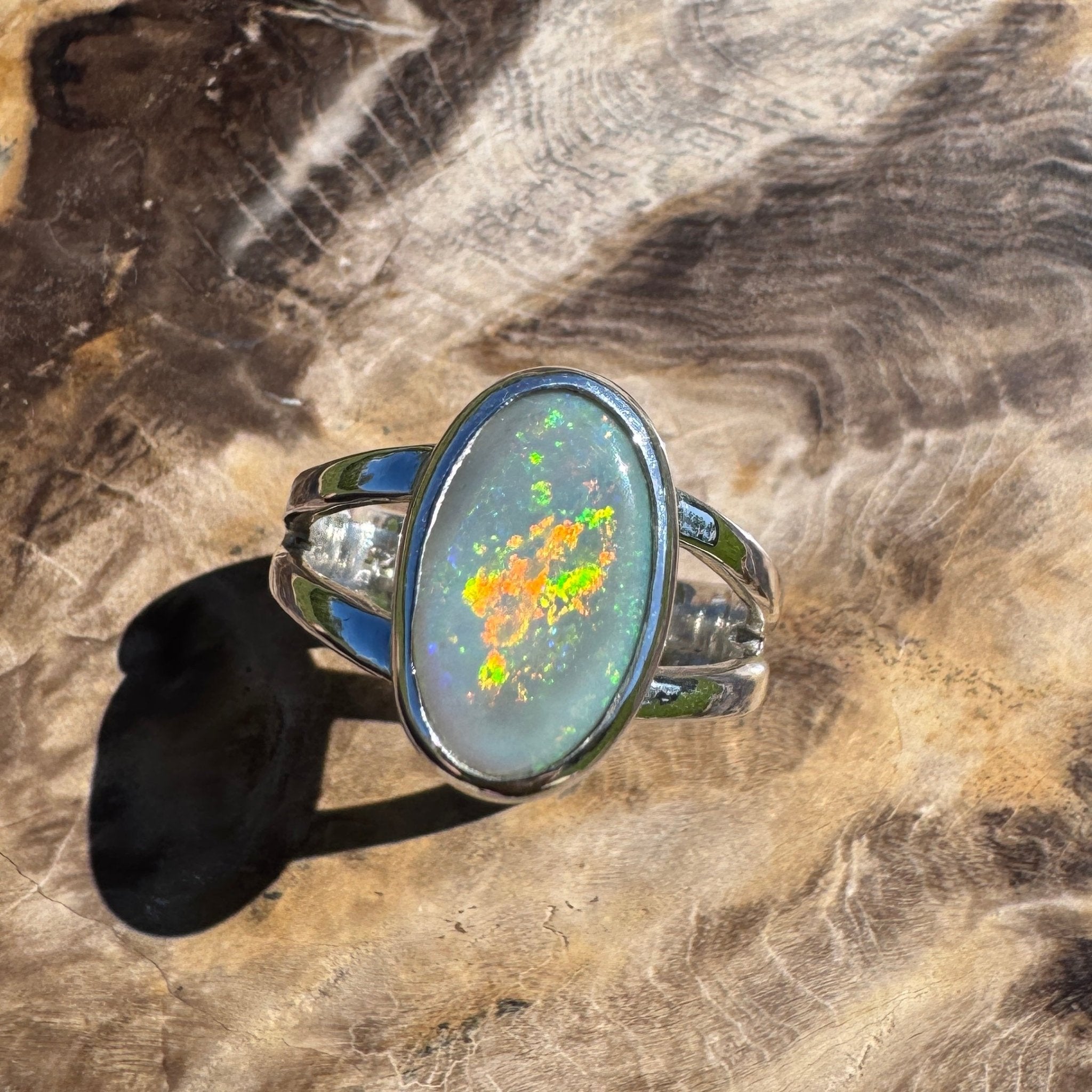 Mintabie Radiance – 3.00ct Solid Mintabie Opal 925 Sterling Silver Ring