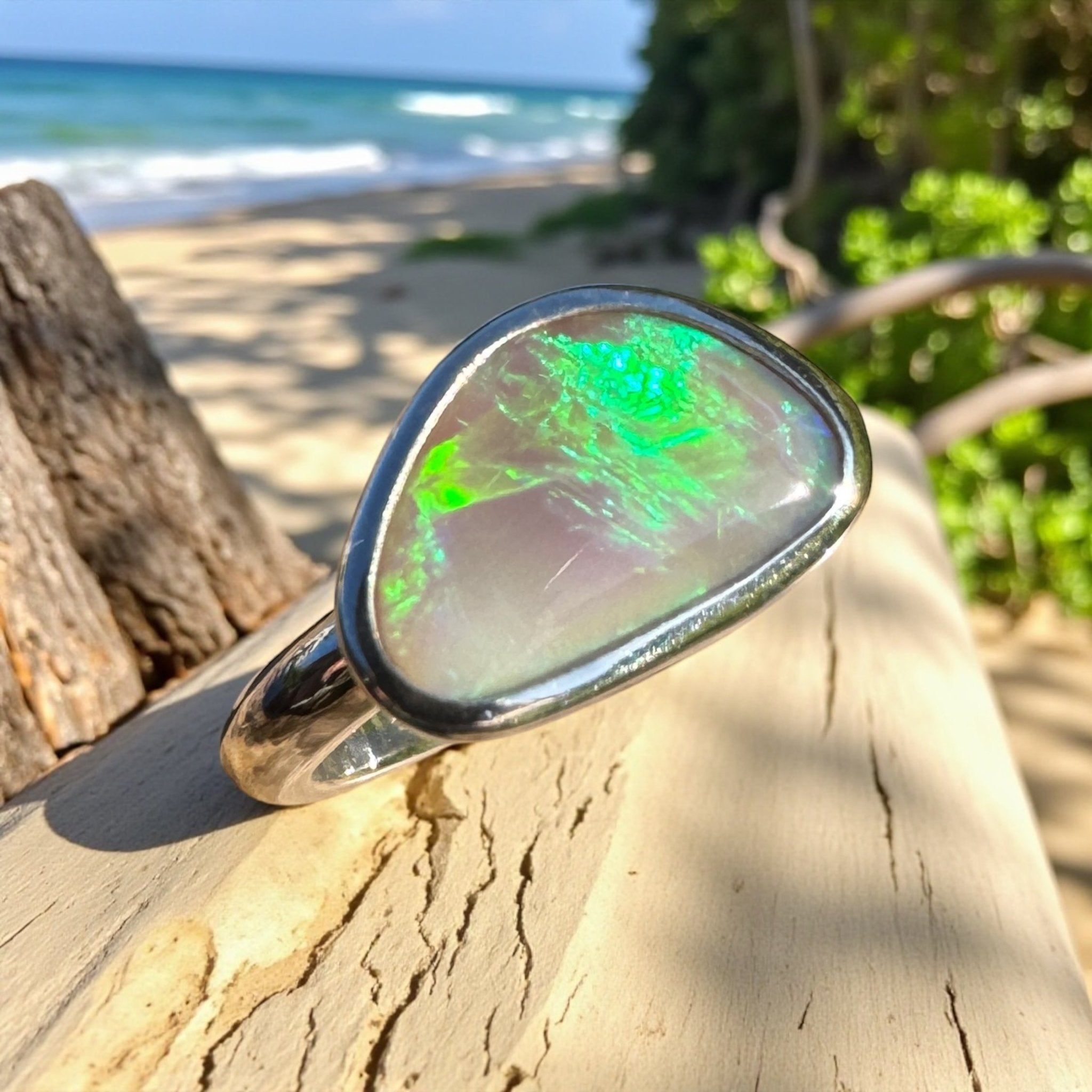 Mornington Tide – 2.5ct Solid Lightning Ridge Crystal Opal 925 Sterling Silver Ring