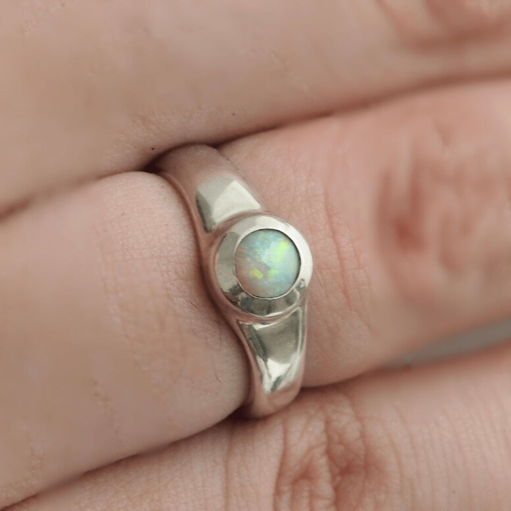 Outback Dream ~ 0.3ct Solid Lightning Ridge Crystal Opal 925 Silver Ring