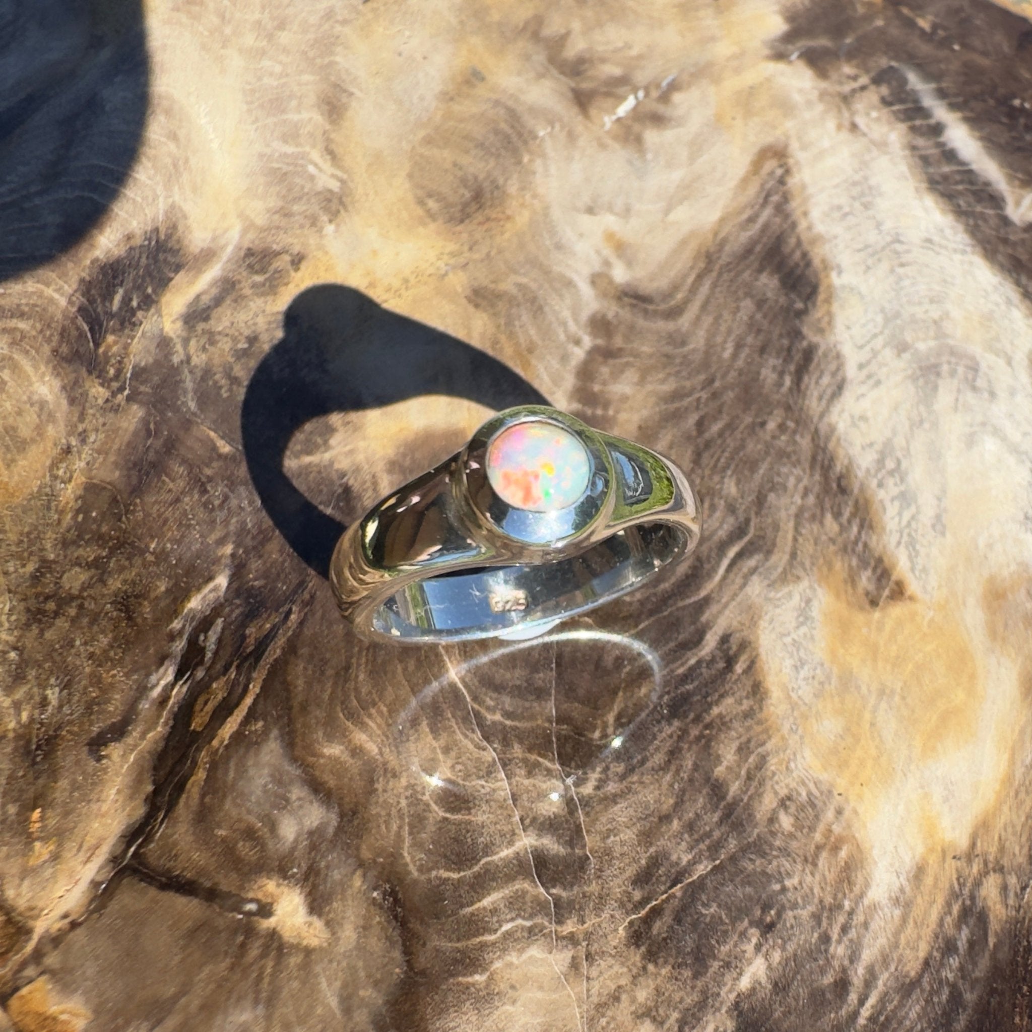 Outback Dream ~ 0.3ct Solid Lightning Ridge Crystal Opal 925 Silver Ring