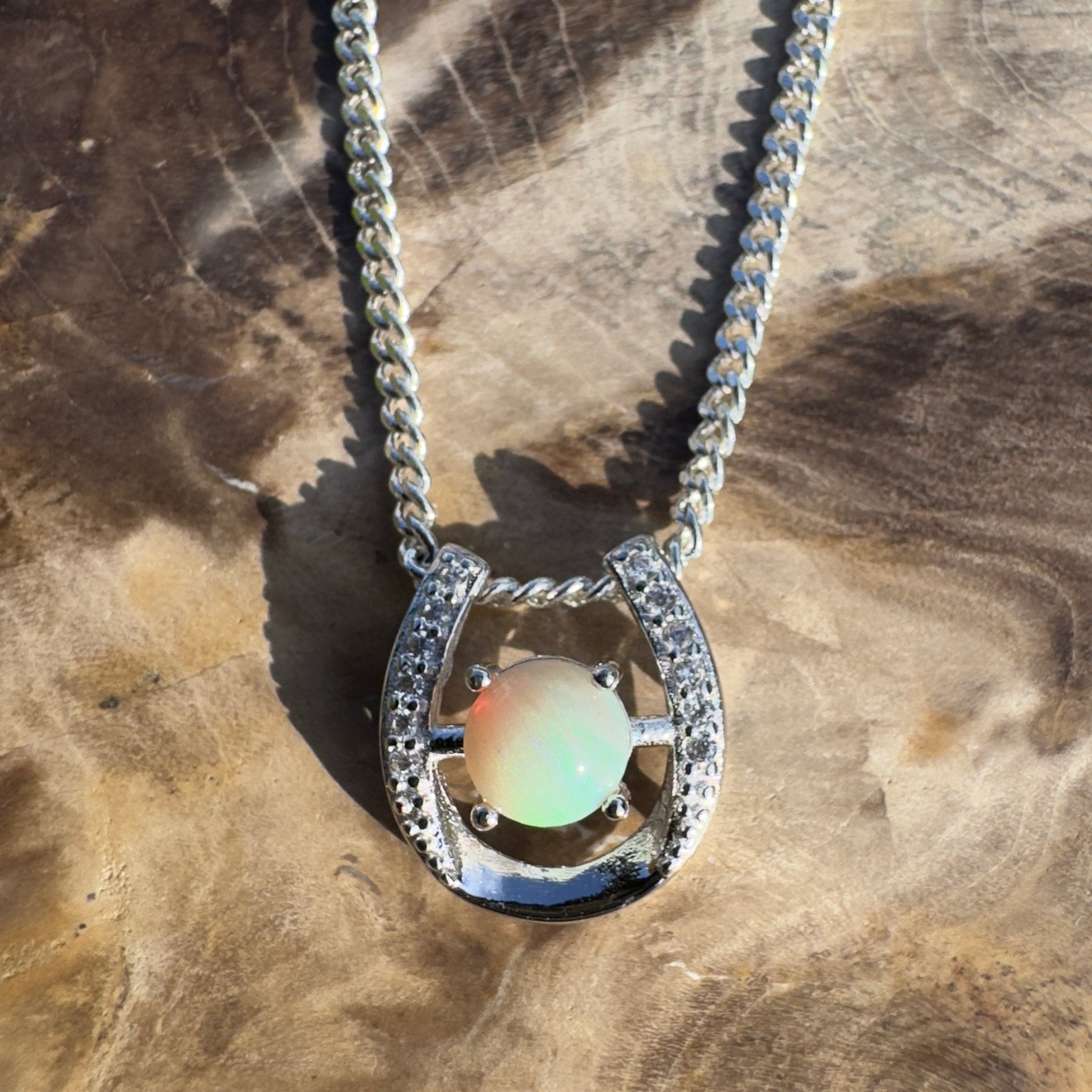 Outback Luck – 0.5ct Coober Pedy Opal 925 Silver Horseshoe Pendant