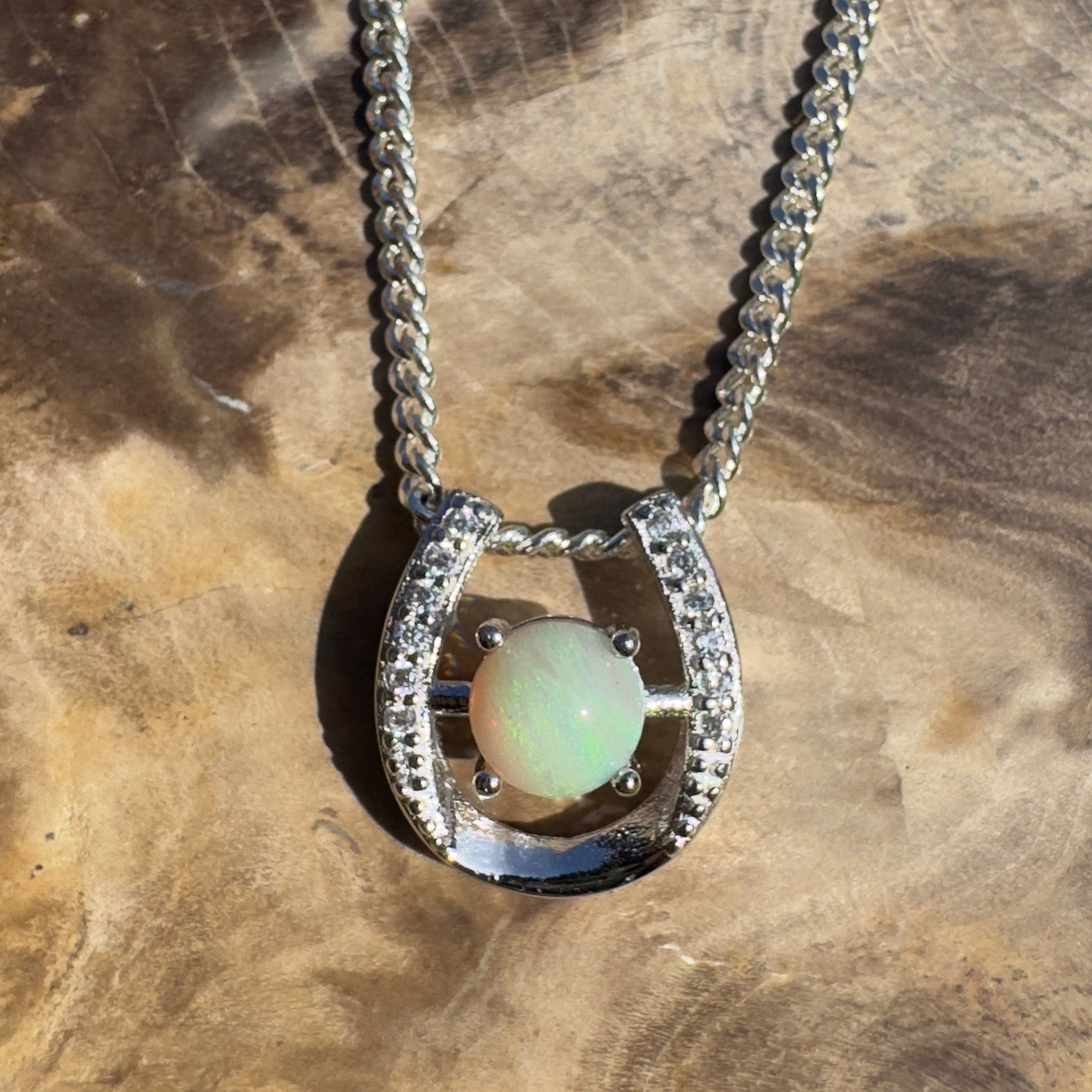 Outback Luck – 0.5ct Coober Pedy Opal 925 Silver Horseshoe Pendant