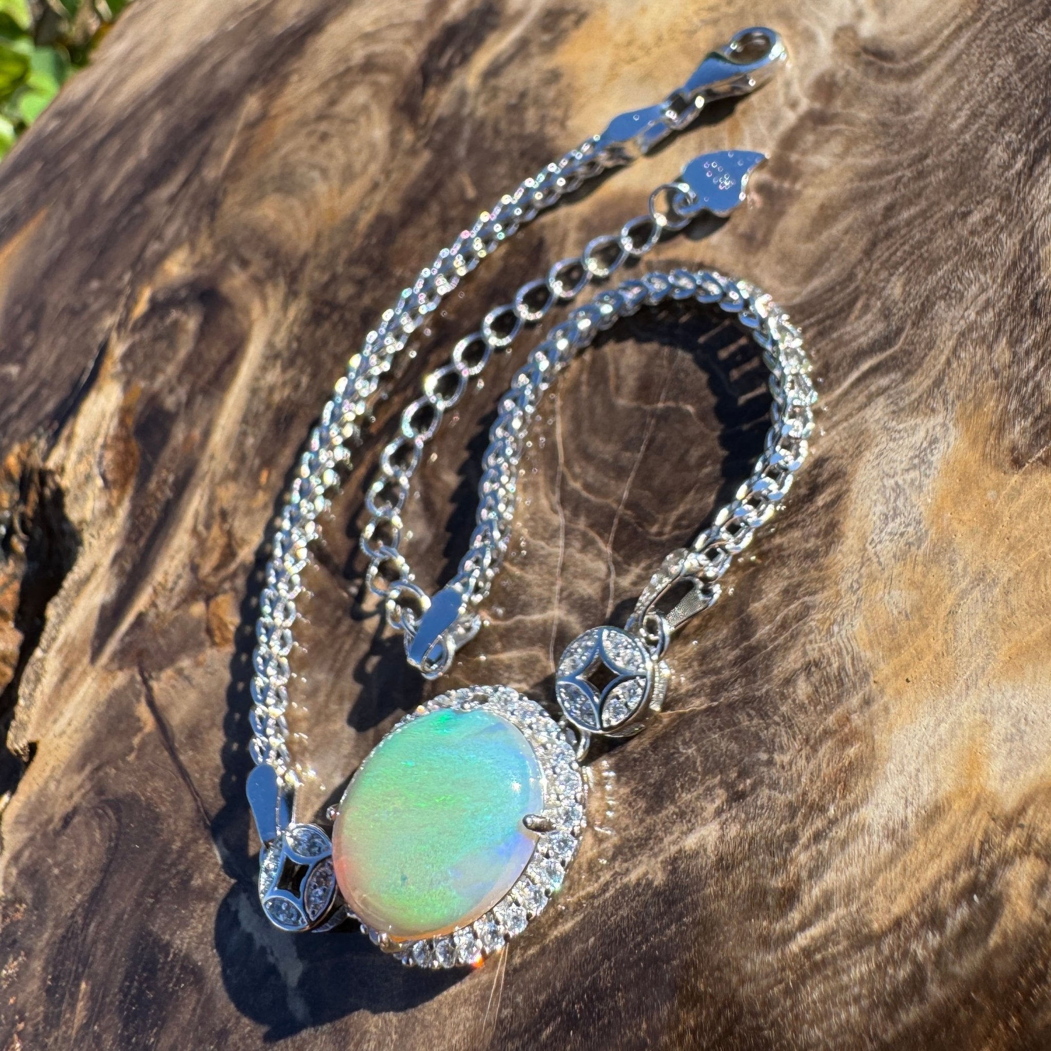 Palm Cove Flow - 1.8ct Mintabie Opal 925 Silver Bracelet