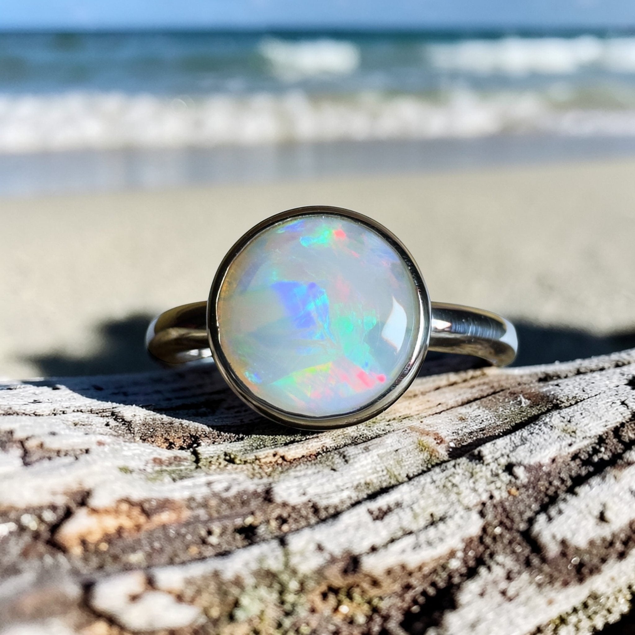 Pilbara Pulse - 1.55ct Solid Coober Pedy Opal 925 Silver Ring