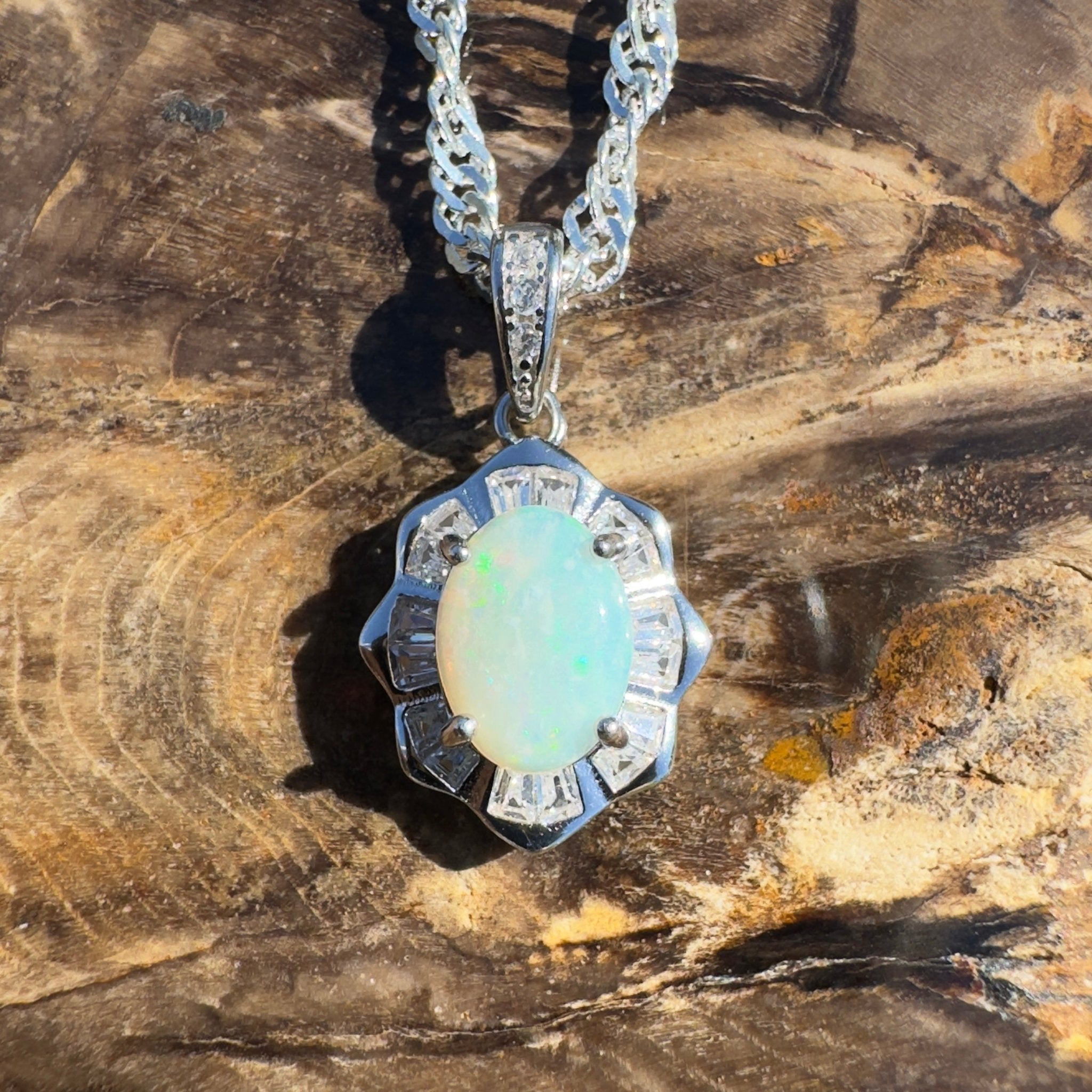 Port Lincoln Crest – 0.8ct Lightning Ridge Opal Pendant