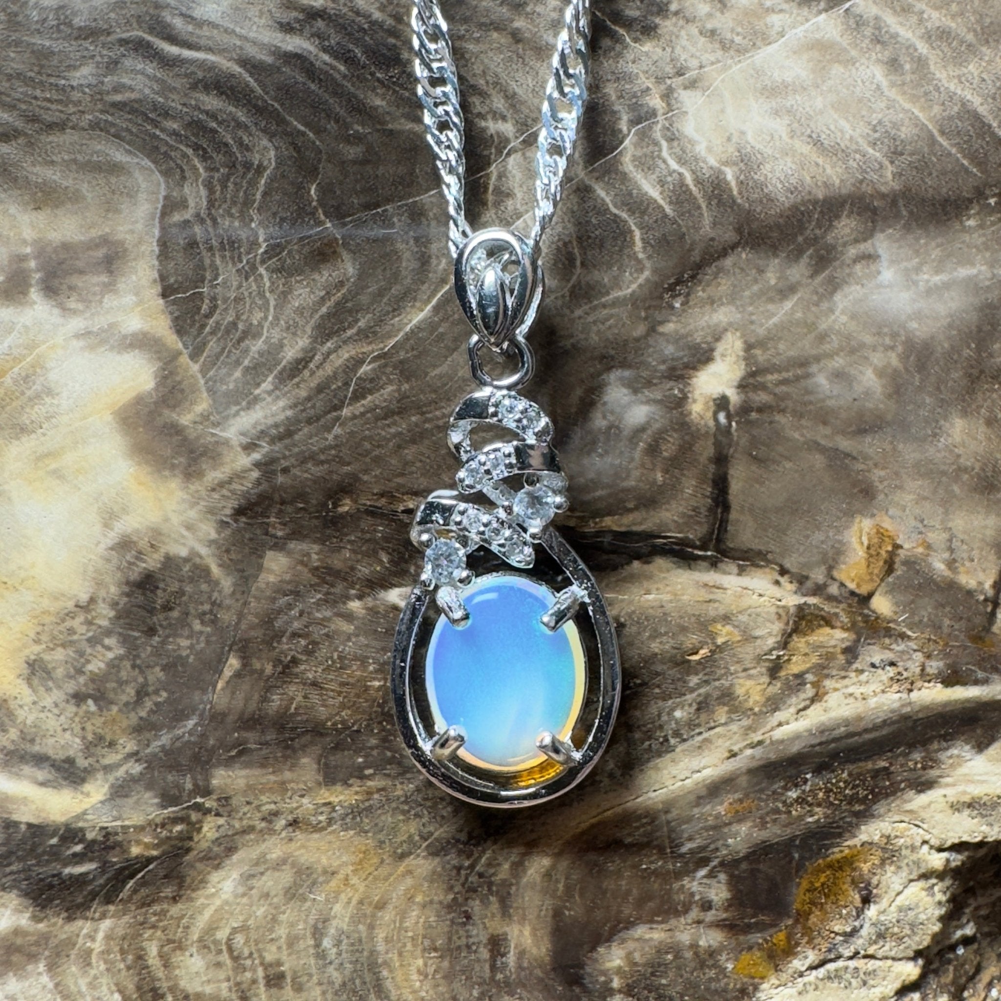 Port Phillip Drift ~ 0.8ct Lightning Ridge Opal 925 Silver Pendant