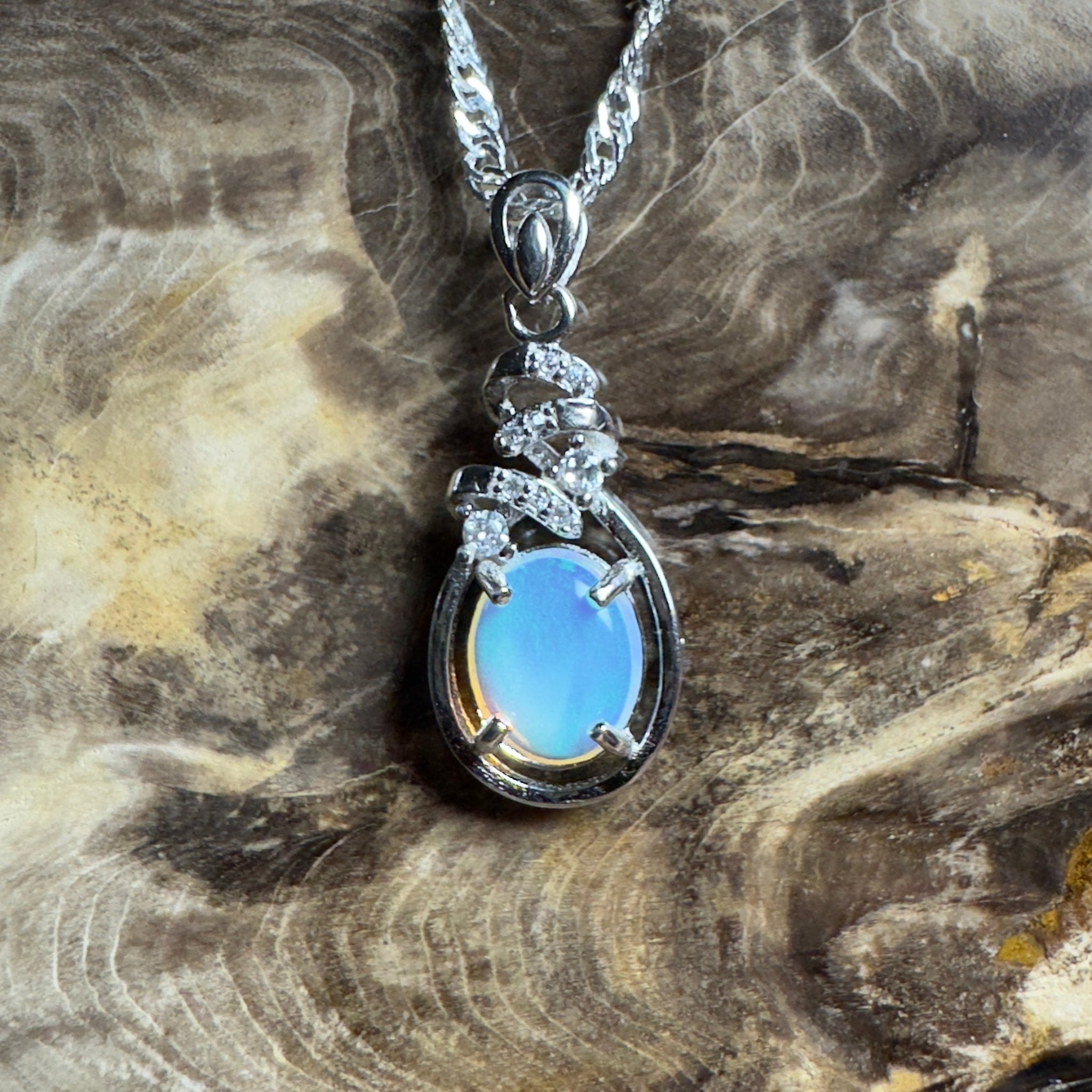 Port Phillip Drift ~ 0.8ct Lightning Ridge Opal 925 Silver Pendant
