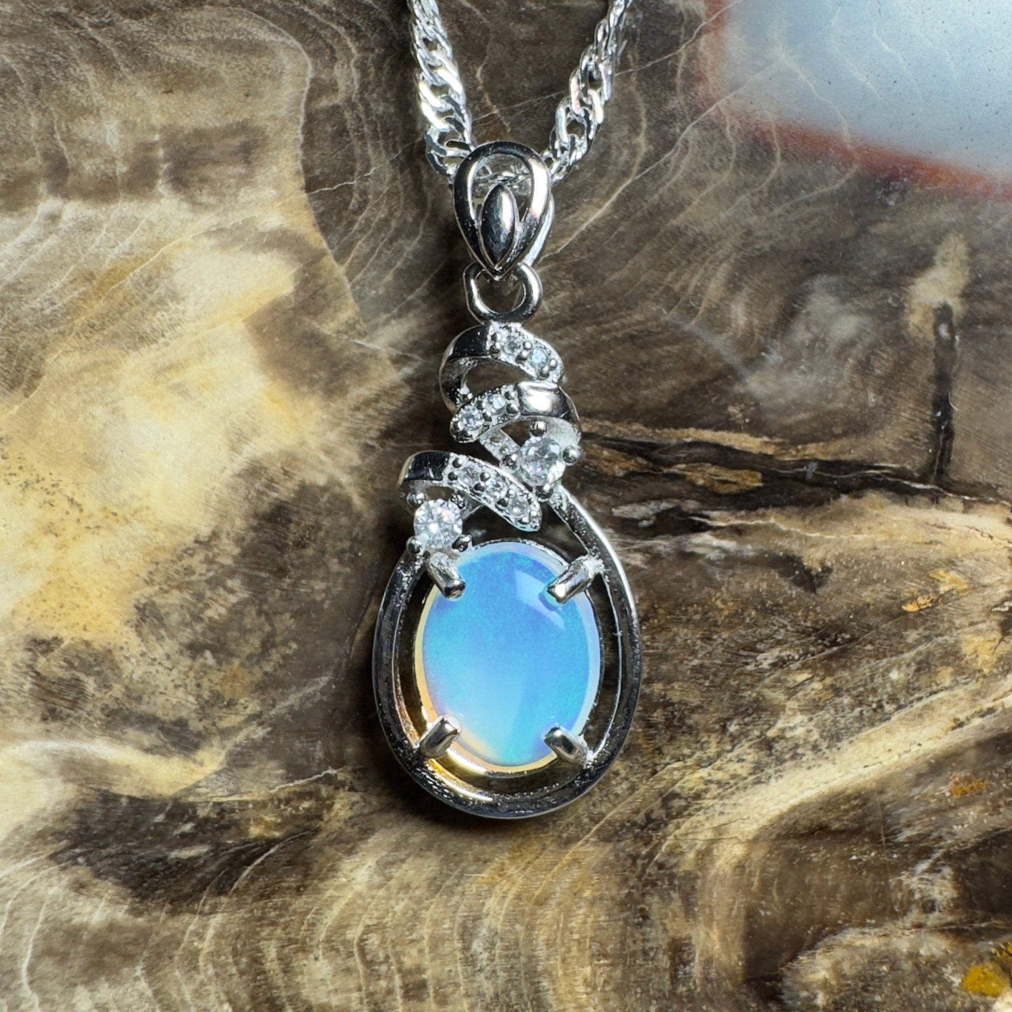 Port Phillip Drift ~ 0.8ct Lightning Ridge Opal 925 Silver Pendant