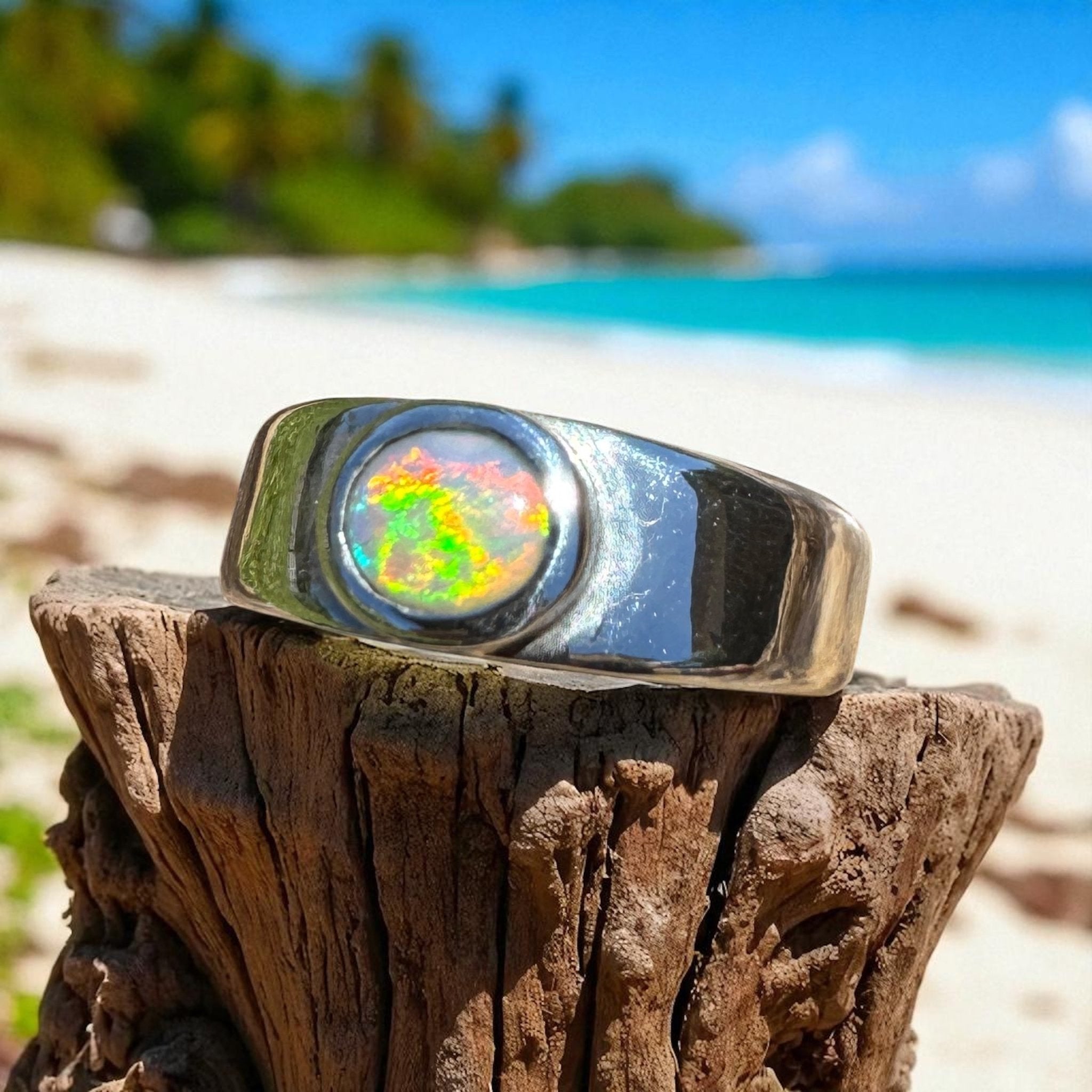 Red Ember Glow – 0.74ct Solid Lightning Ridge Dark Opal 925 Sterling Silver Ring.