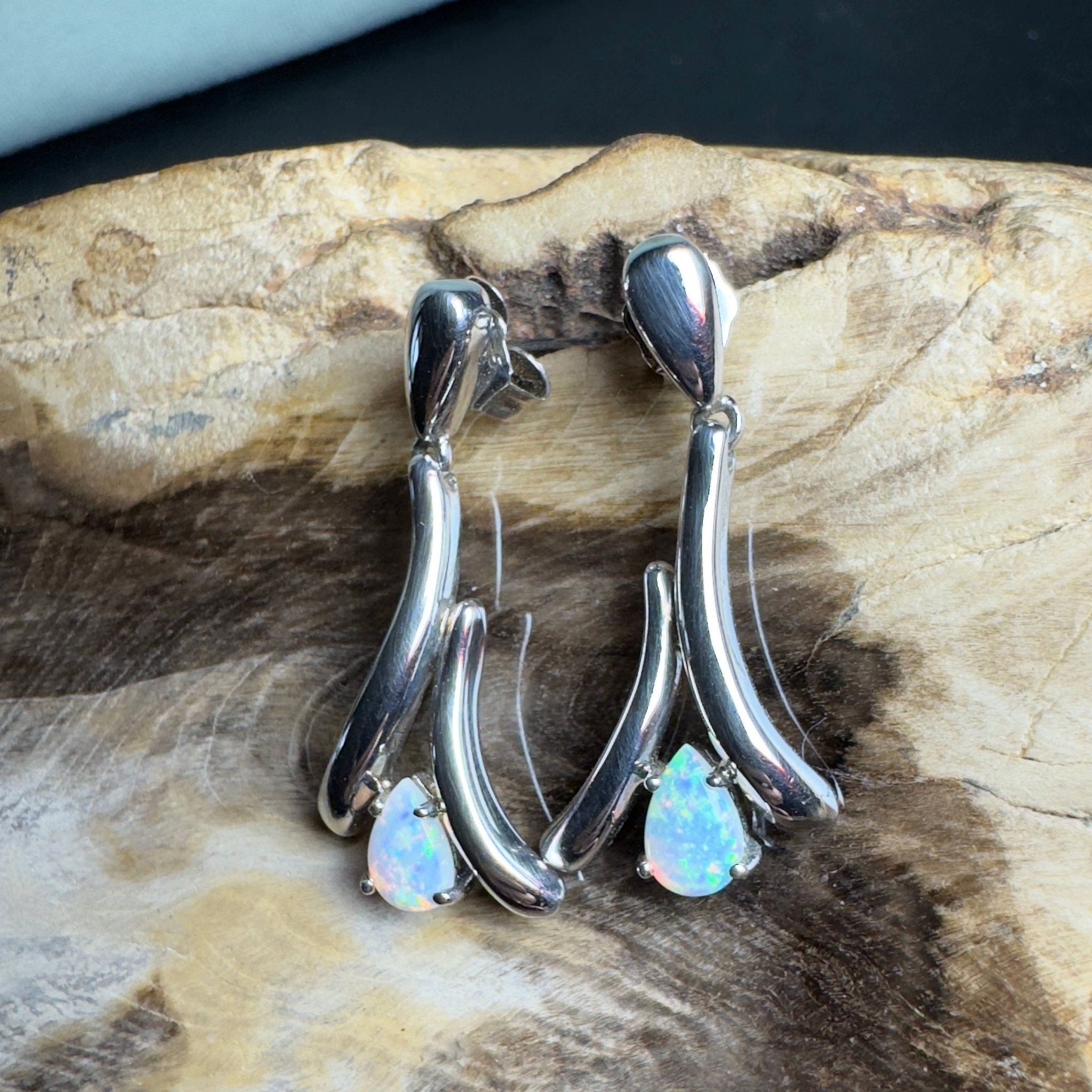 Sea Glass Spark - 0.8 ct Lightning Ridge Opal 925 Silver Earrings