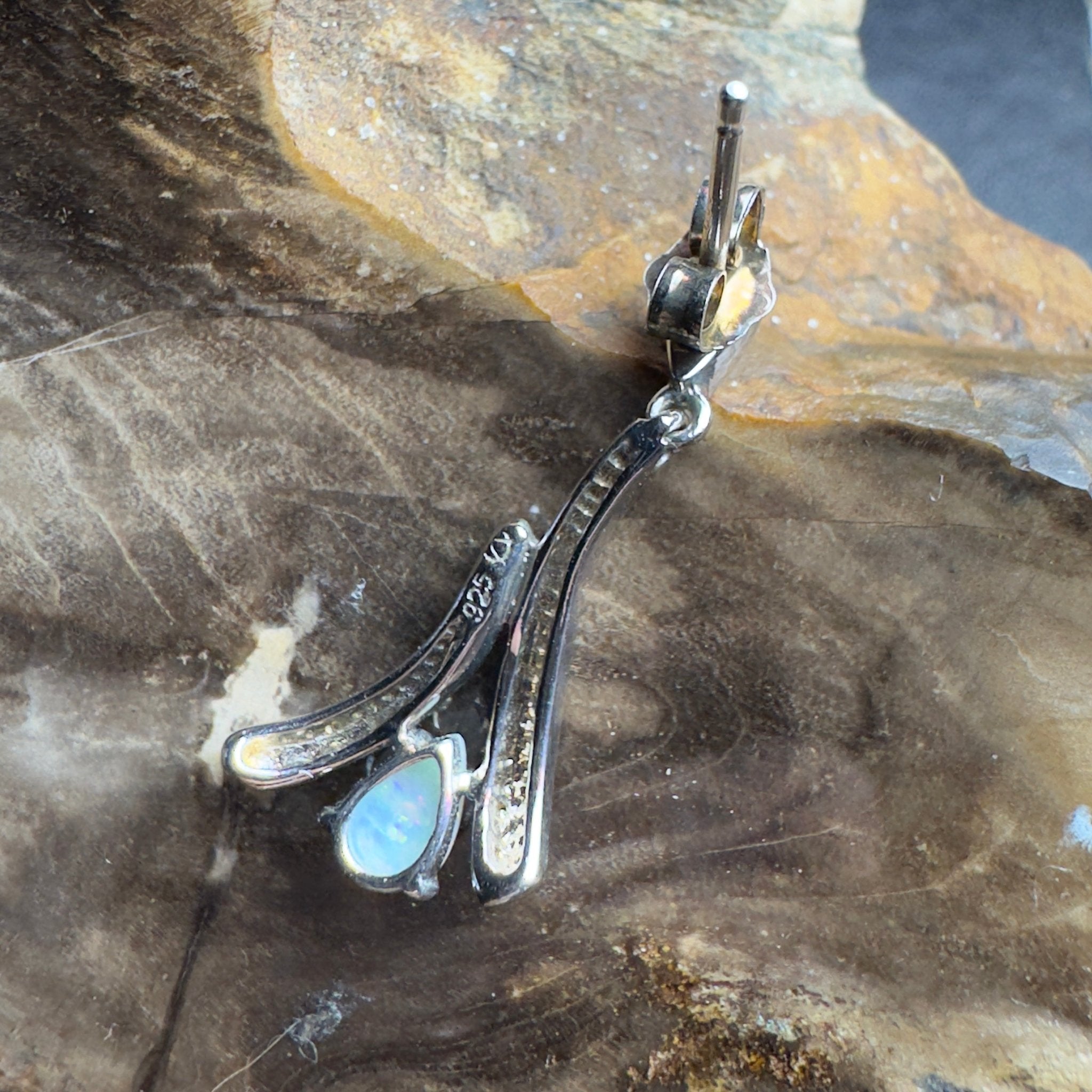 Sea Glass Spark - 0.8 ct Lightning Ridge Opal 925 Silver Earrings