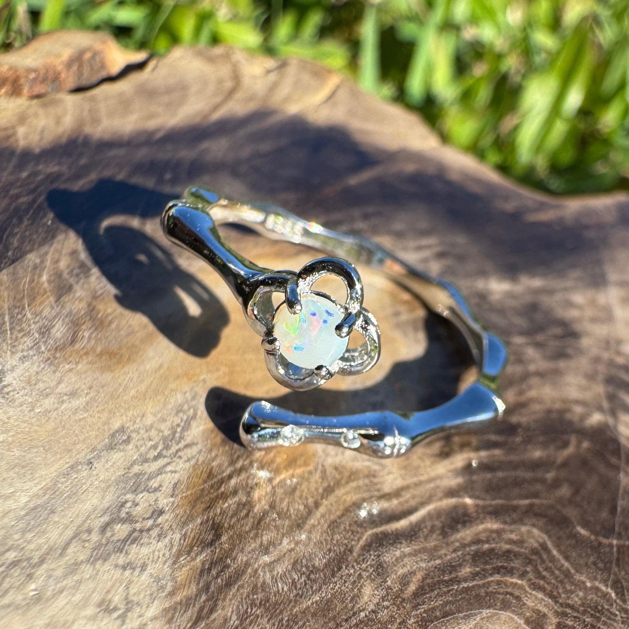 Seventeen Seventy Light ~ 0.1ct Coober Pedy Opal 925 Silver Ring