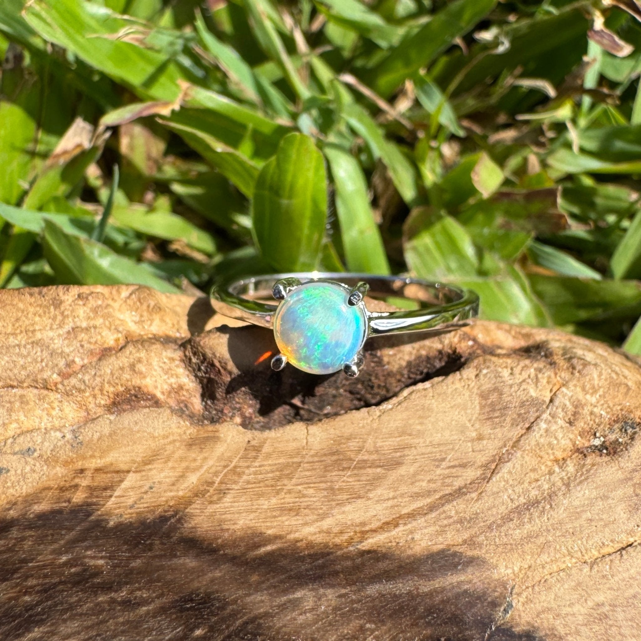 Southern Shelf Glow ~ 0.5ct Solid Lightning Ridge Crystal Opal 925 Silver Ring