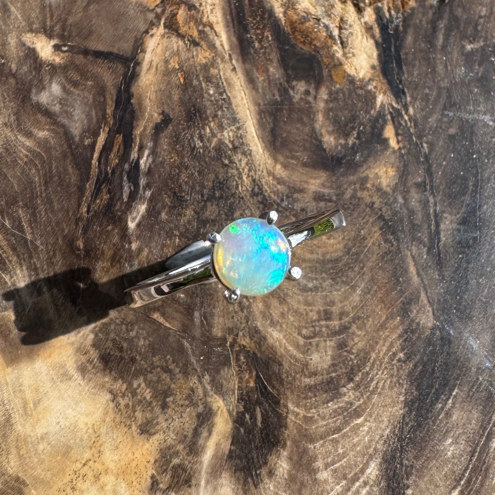 Southern Shelf Glow ~ 0.5ct Solid Lightning Ridge Crystal Opal 925 Silver Ring