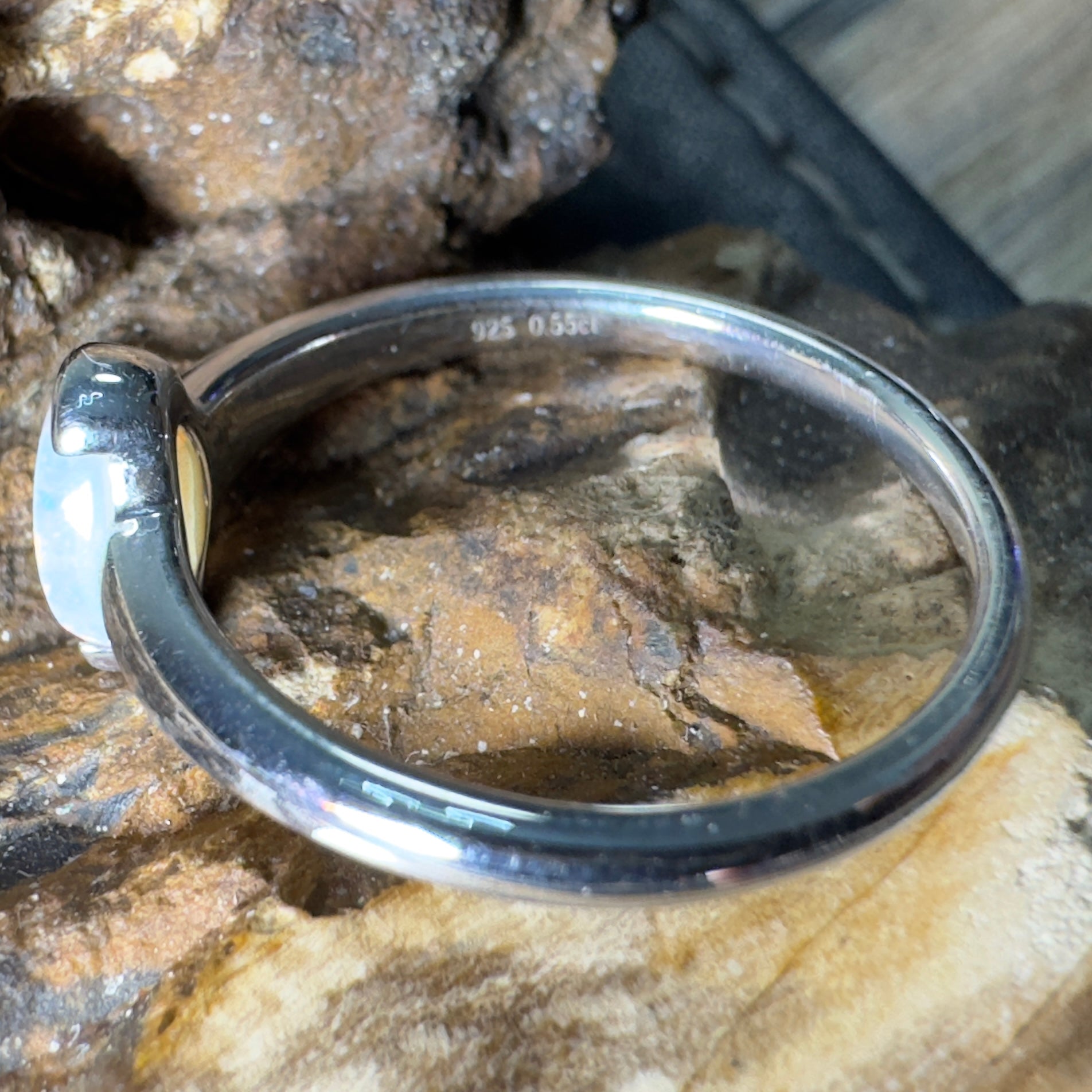 Stuart Shelf Glow ~ 0.55ct Solid Coober Pedy Opal 925 Silver Ring