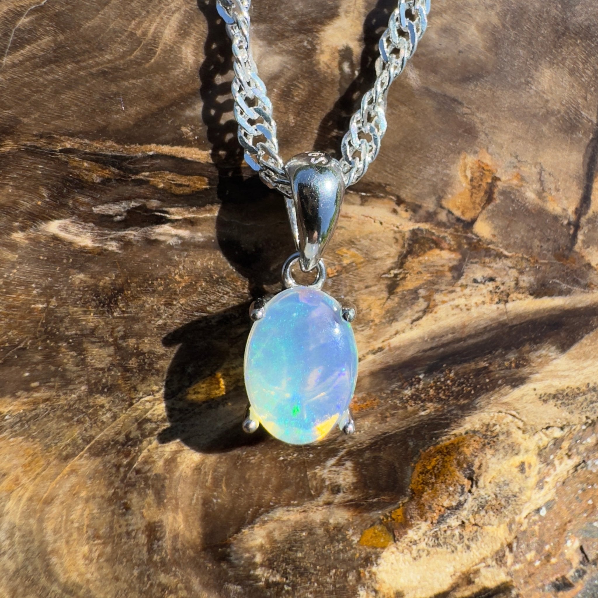 Tarkine Whisper – 0.8ct Lightning Ridge Opal Pendant