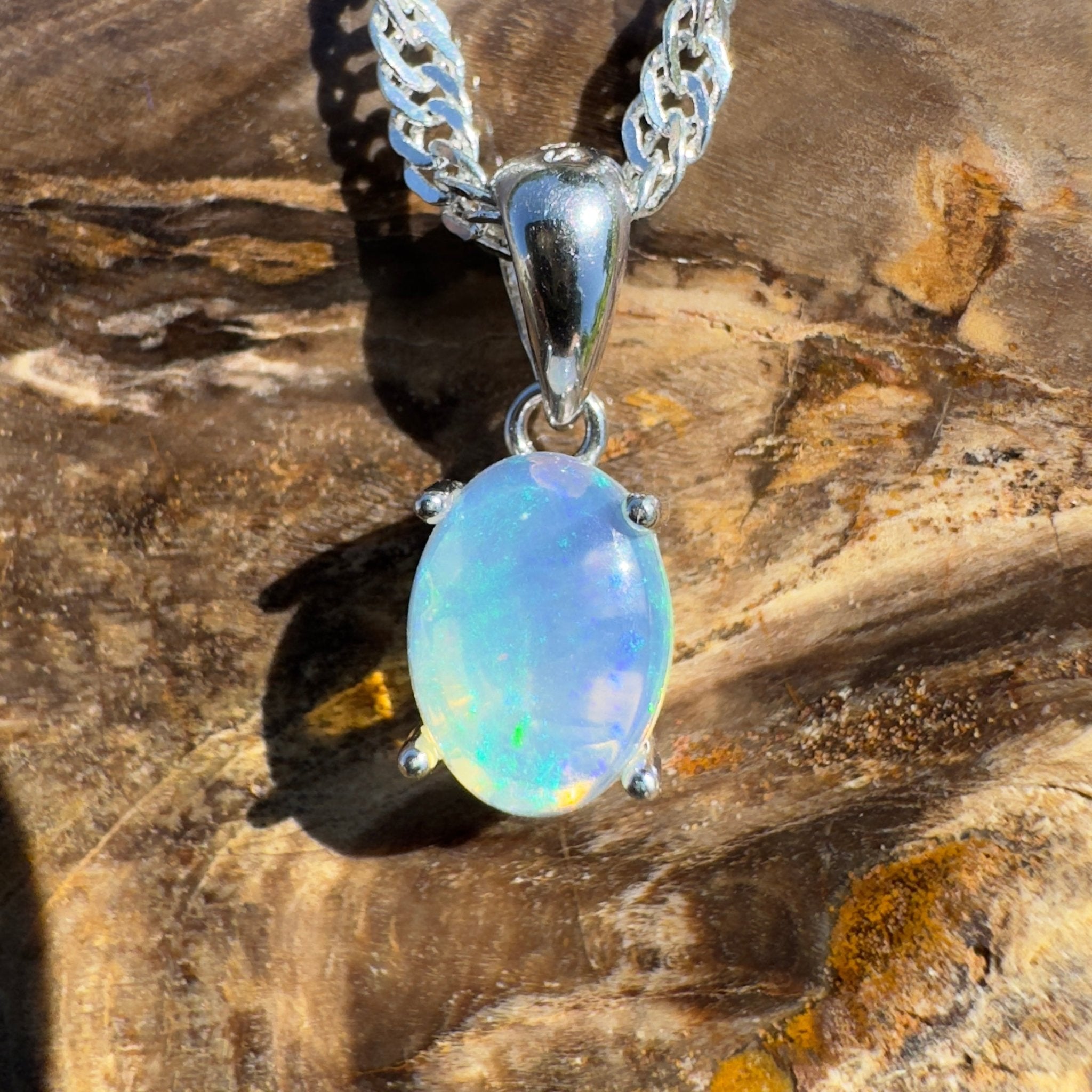 Tarkine Whisper – 0.8ct Lightning Ridge Opal Pendant