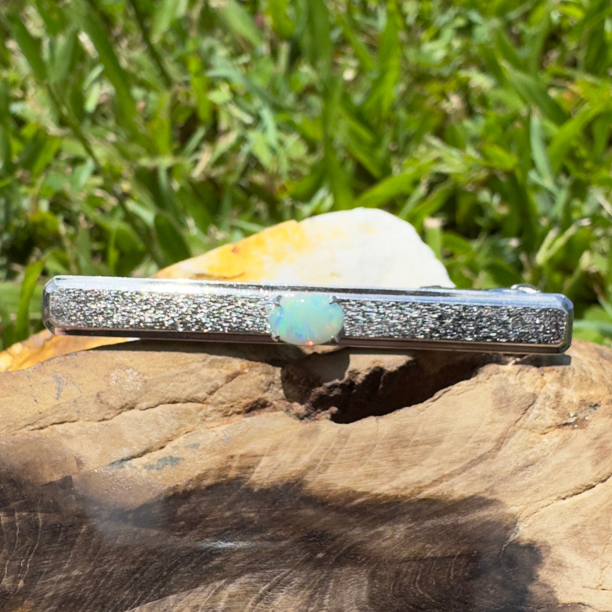 Tasman Current - 0.6ct Lightning Ridge Opal 925 Silver Tie Clip