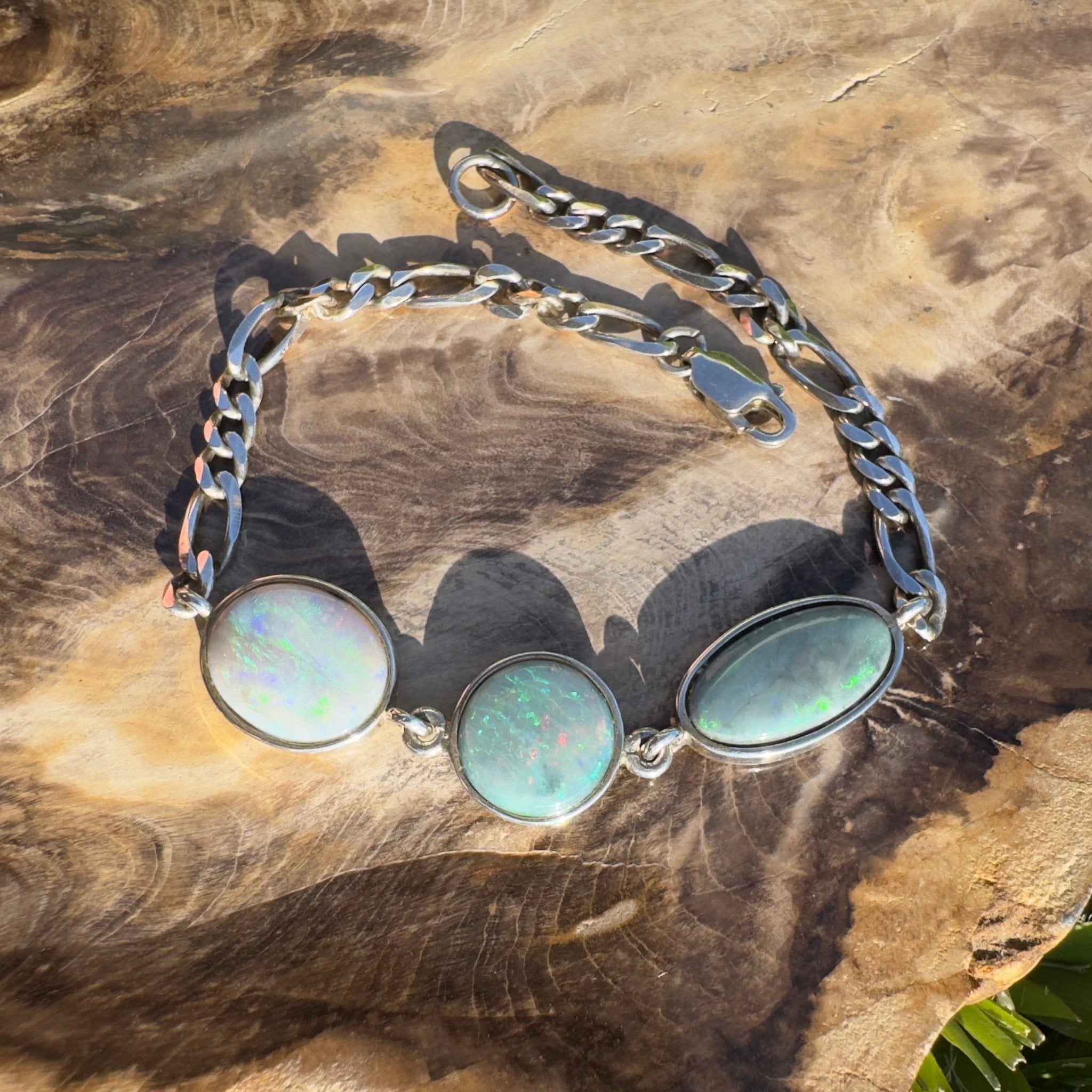 Tasman Trifecta Glow - 8ct Lightning Ridge Opal 925 Silver Bracelet
