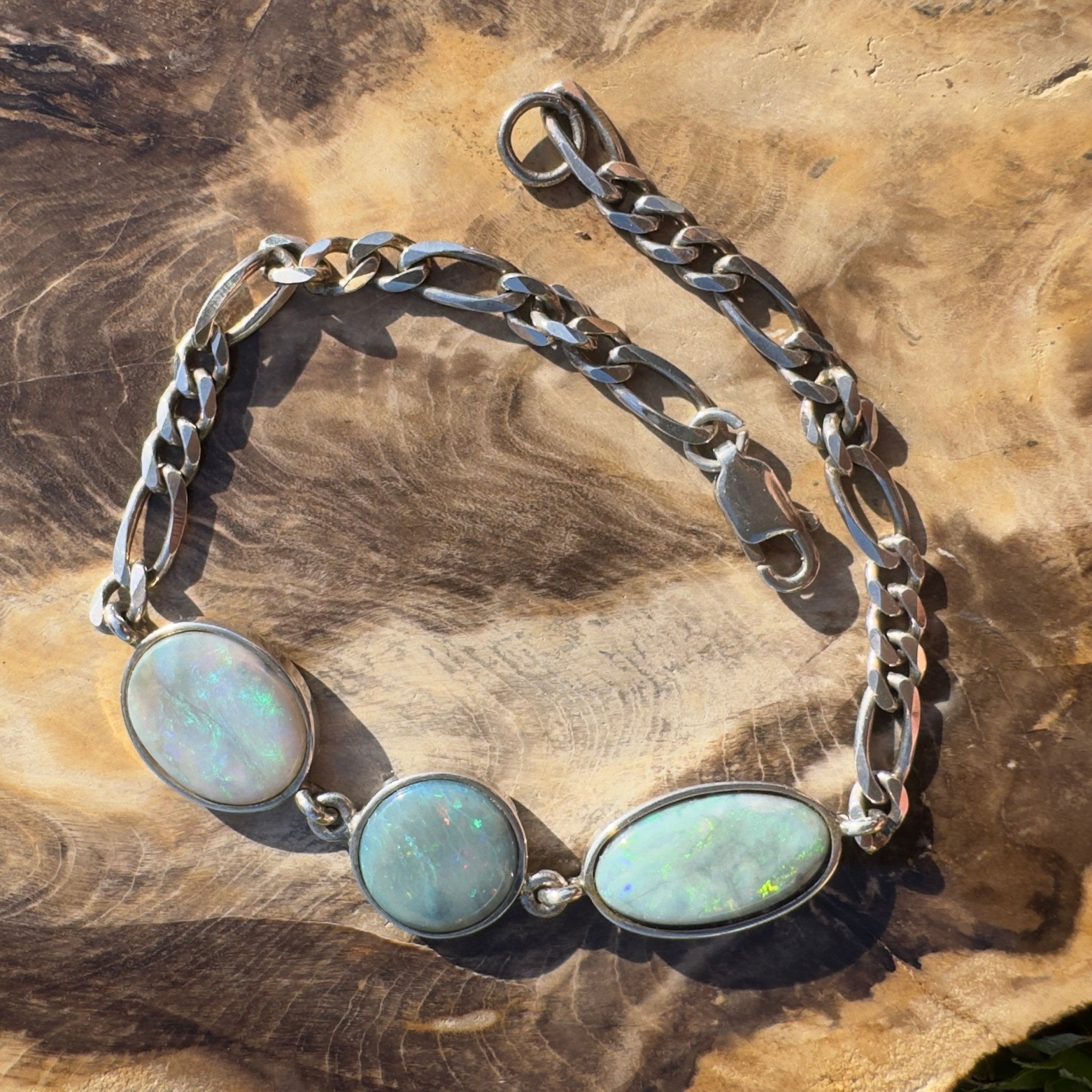 Tasman Trifecta Glow - 8ct Lightning Ridge Opal 925 Silver Bracelet