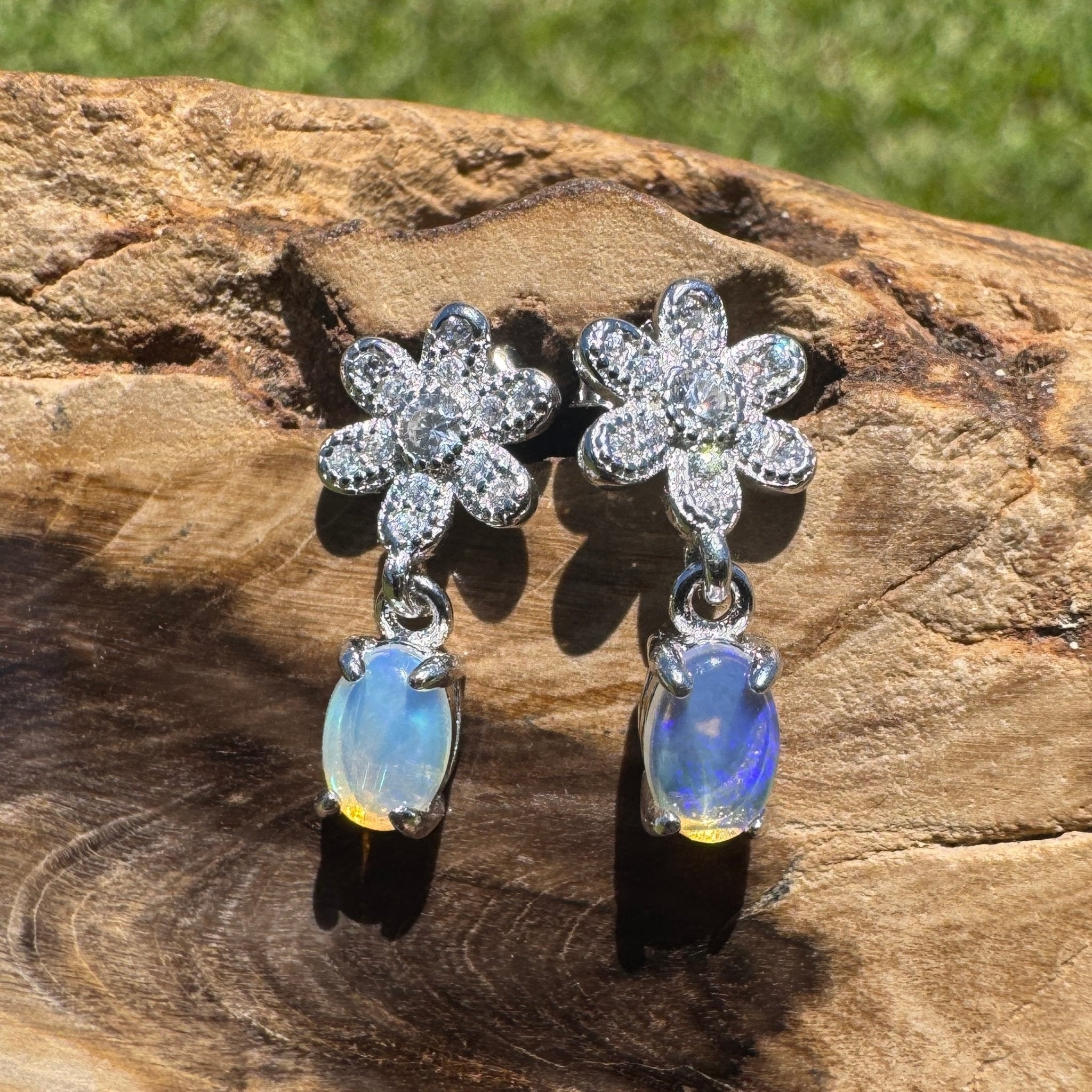 Tathra Horizon - 0.6ct Lightning Ridge Opal 925 Silver Earrings
