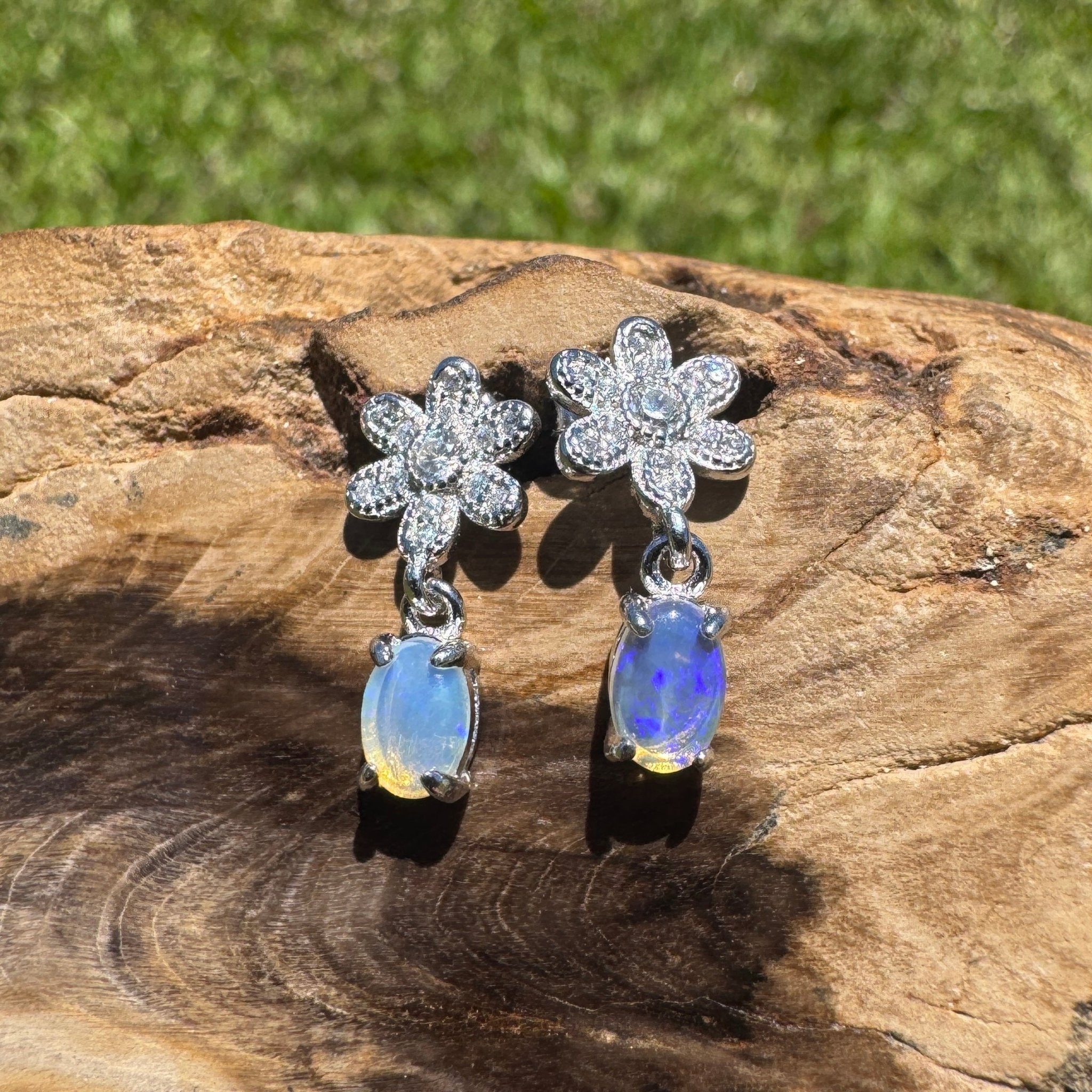 Tathra Horizon - 0.6ct Lightning Ridge Opal 925 Silver Earrings