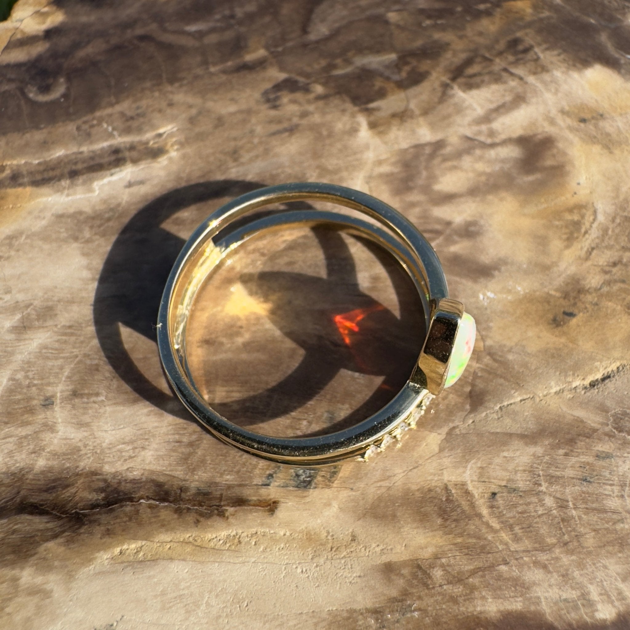 Uluru Flame ~ 0.8ct Solid Coober Pedy Crystal Opal 9ct Yellow Gold Ring